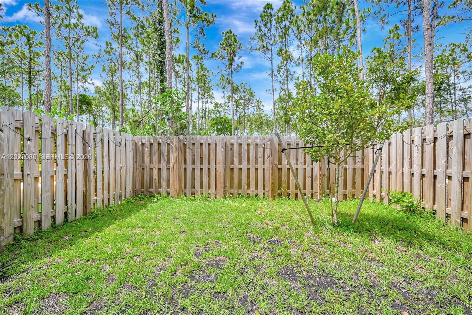 16233 3 / 3 1827 sq. ft. $ 2026-05-19 0 Photo