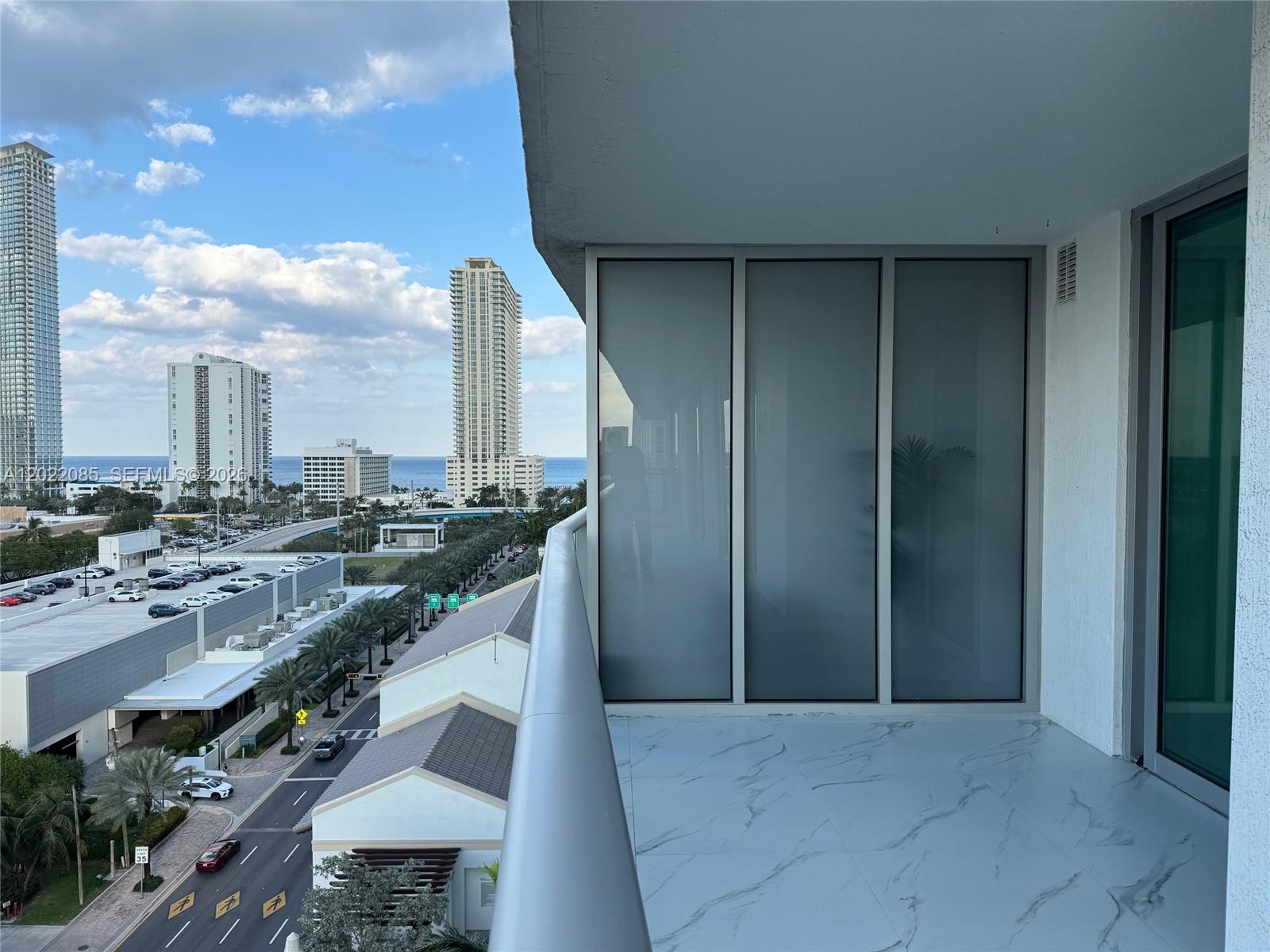 See details 5-1003 3 / 3 1524 sq. ft. $ 2026-05-19 0 Photo