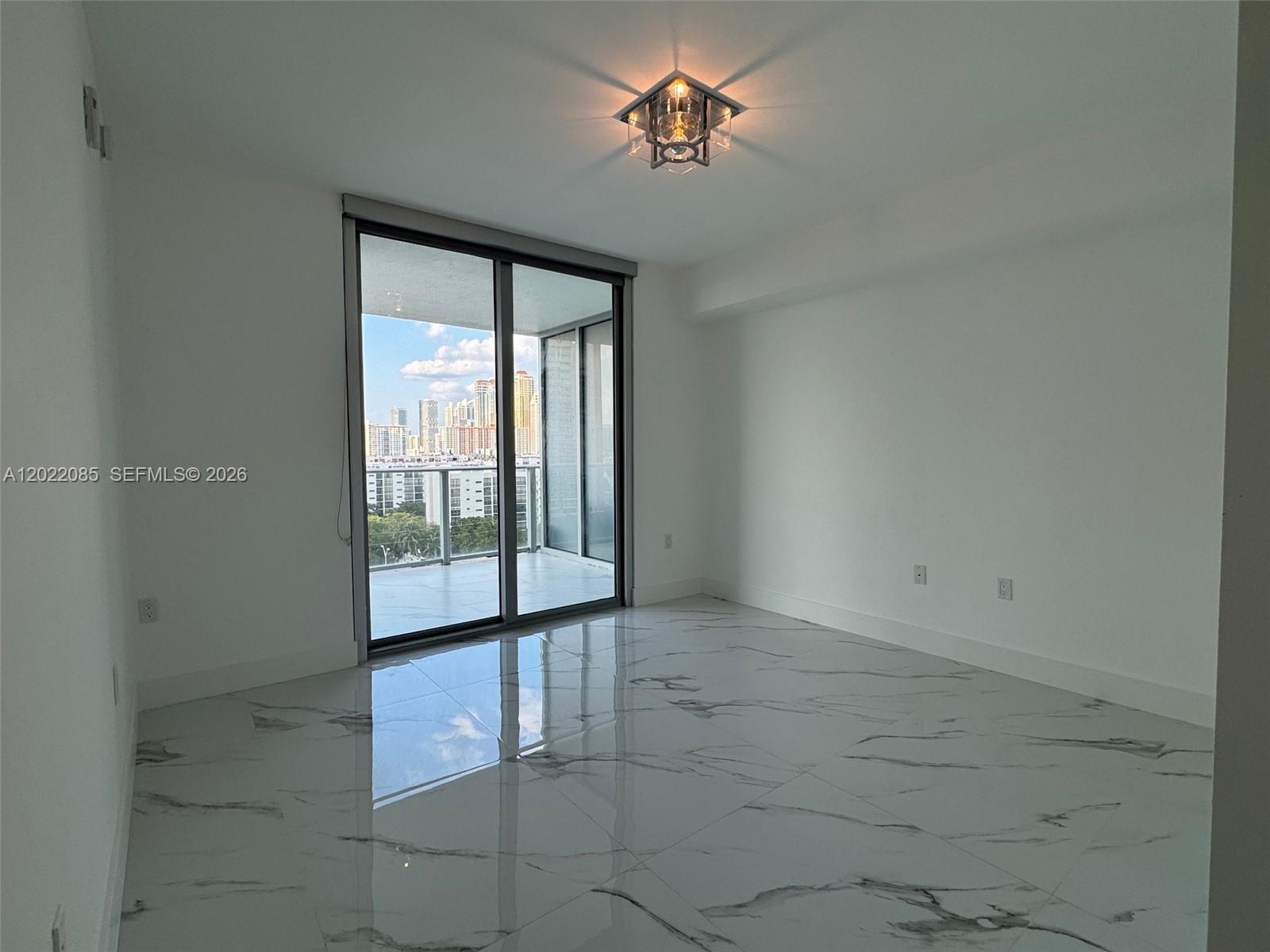 See details 5-1003 3 / 3 1524 sq. ft. $ 2026-05-19 0 Photo