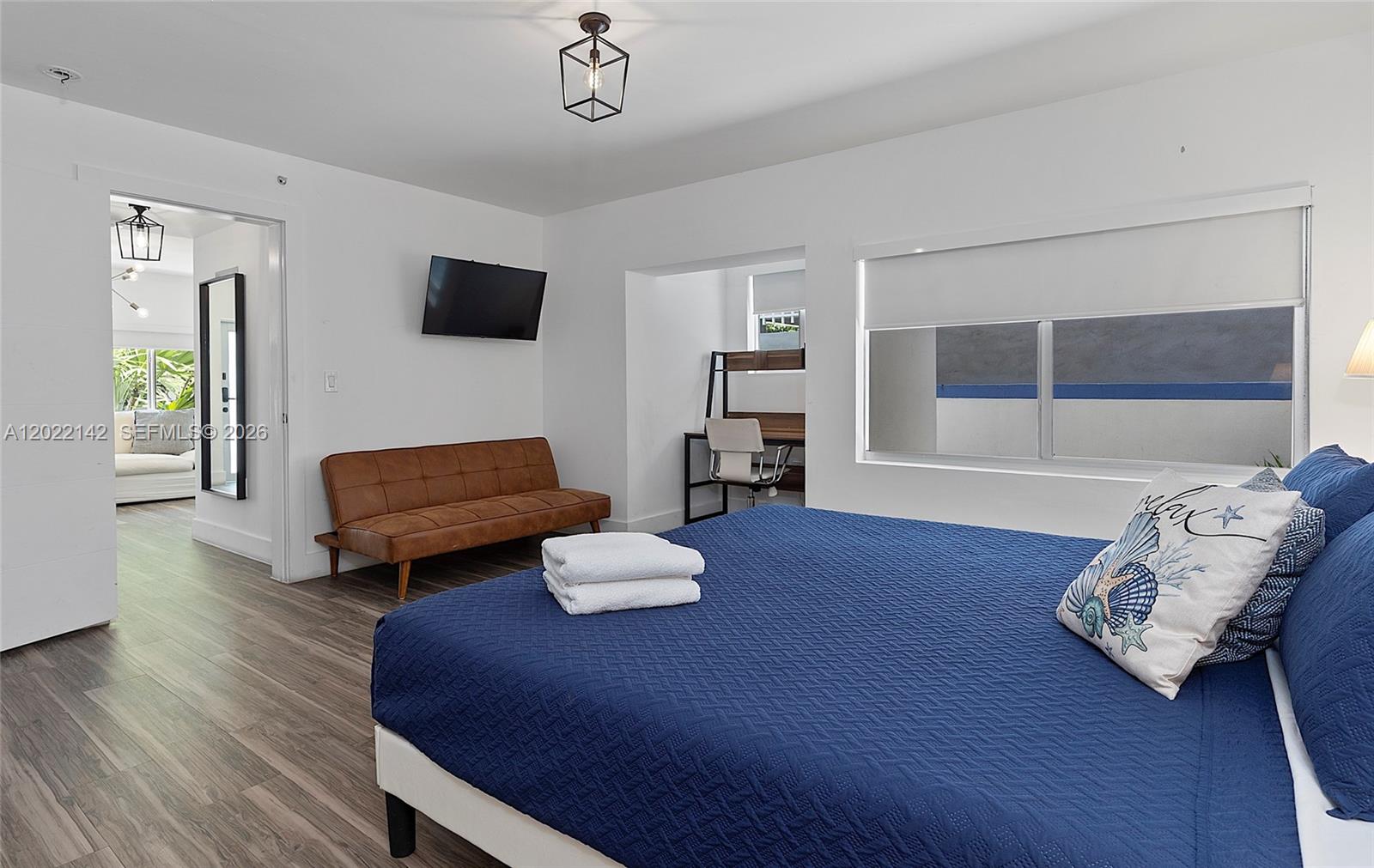 See details / 4779 sq. ft. $ 2026-05-19 0 Photo