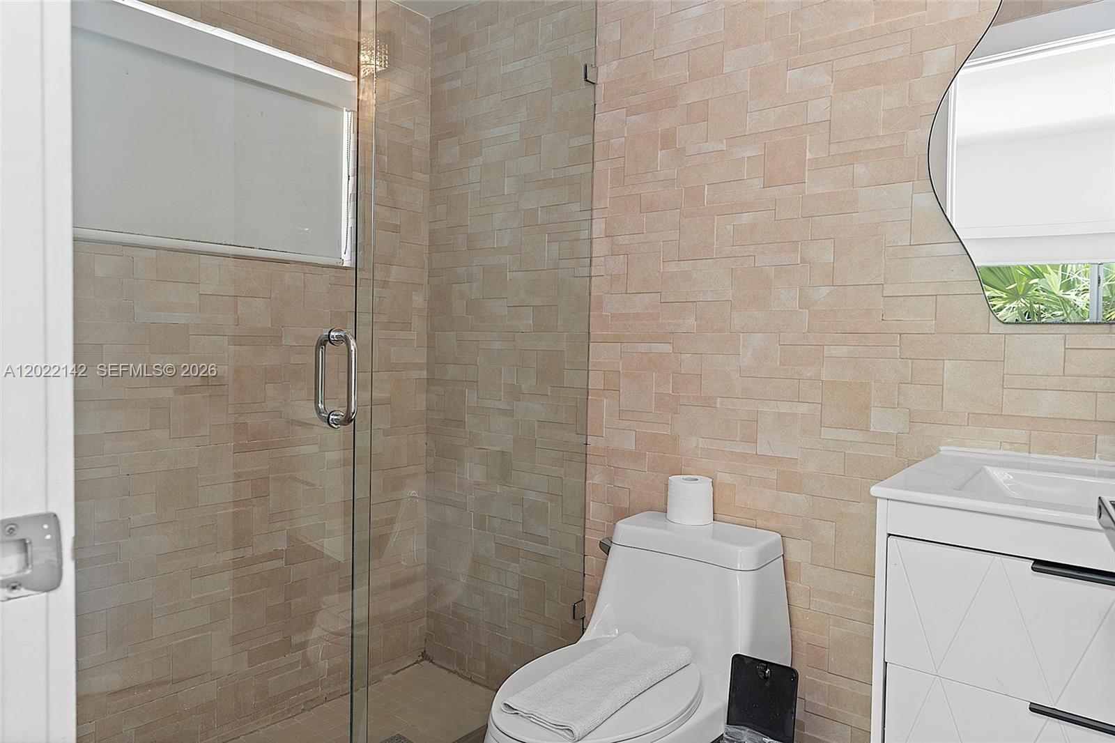 See details / 4779 sq. ft. $ 2026-05-19 0 Photo