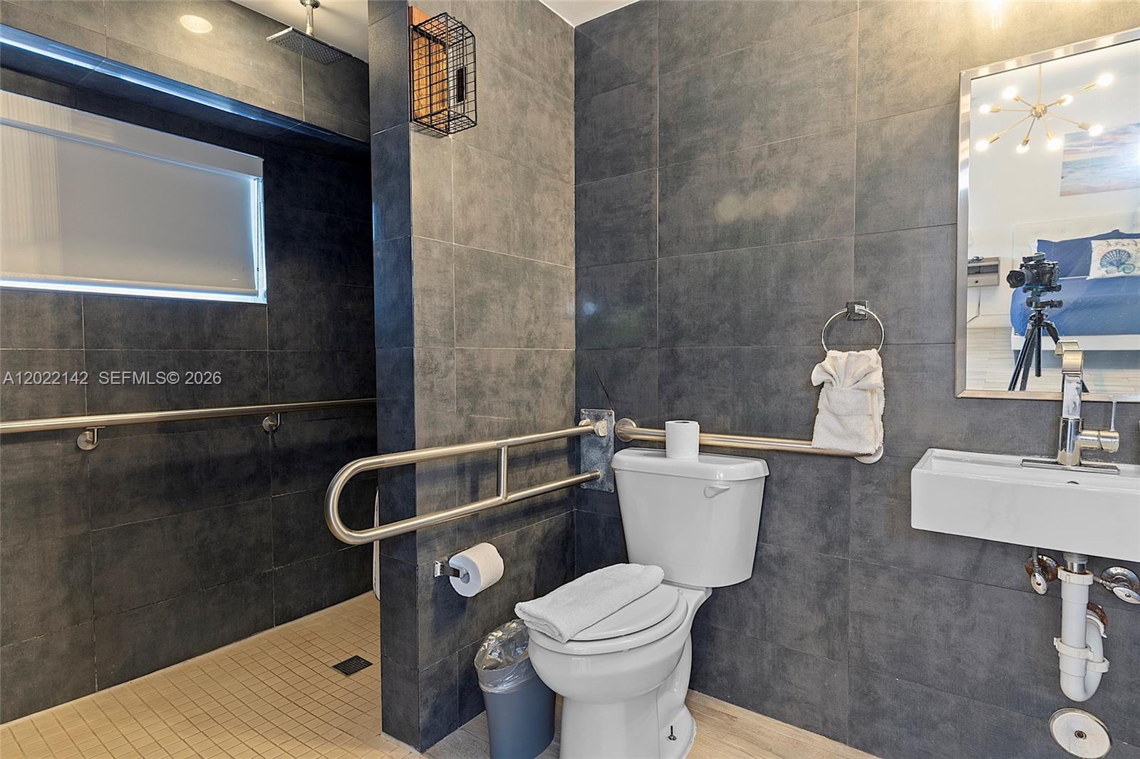 See details / 4779 sq. ft. $ 2026-05-19 0 Photo