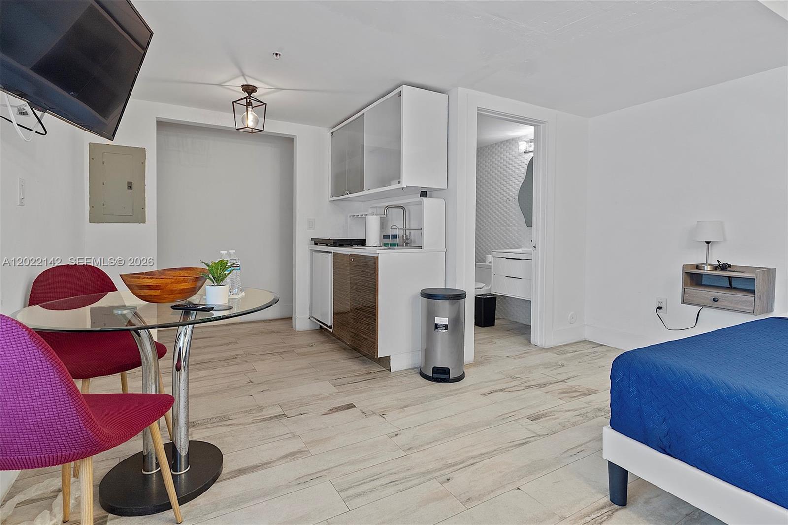 See details / 4779 sq. ft. $ 2026-05-19 0 Photo