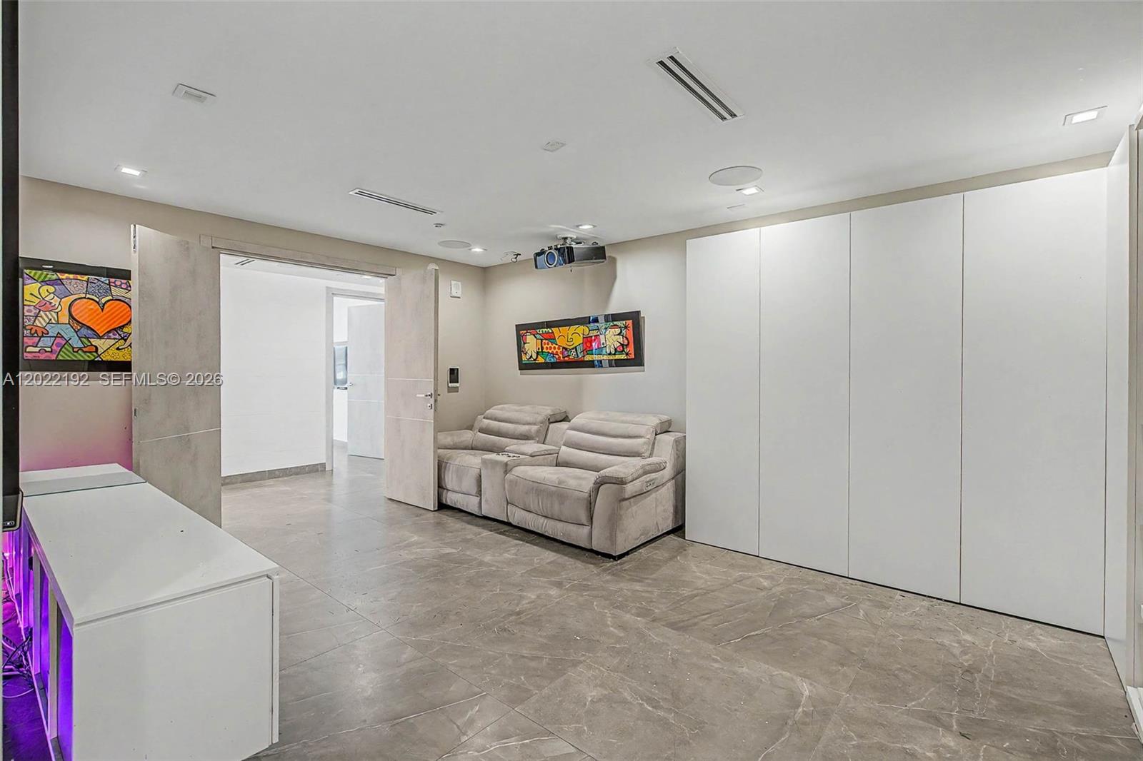 Photo of 17111 Biscayne Blvd  #1405/07, North Miami Beach, Florida, 33160 - 