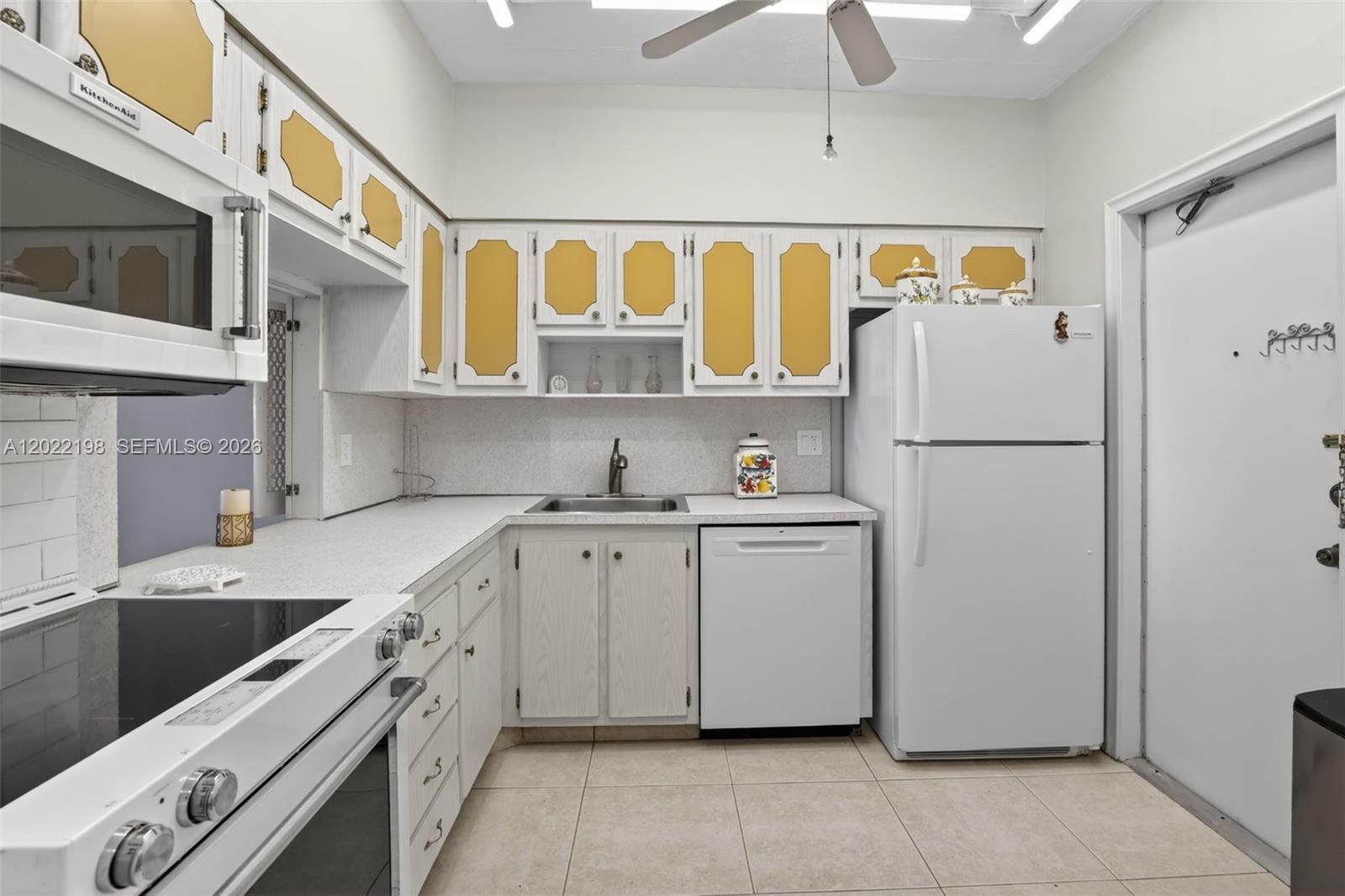 Photo of 1817 Ocean Dr  #PH-19, Hallandale Beach, Florida, 33009 - 