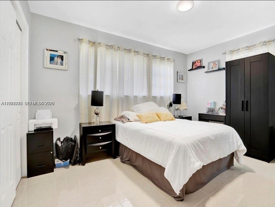 6930 3 / 2 1426 sq. ft. $ 2026-06-24 0 Photo