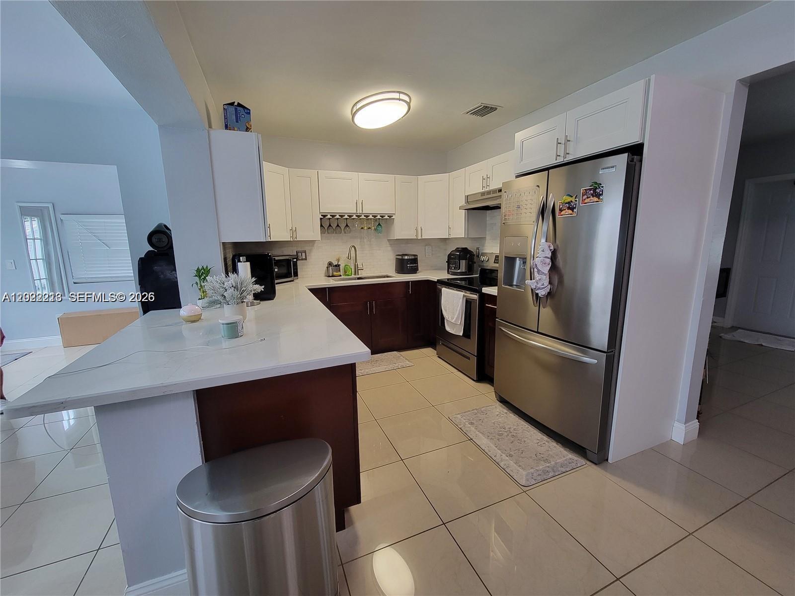 6930 3 / 2 1426 sq. ft. $ 2026-06-24 0 Photo
