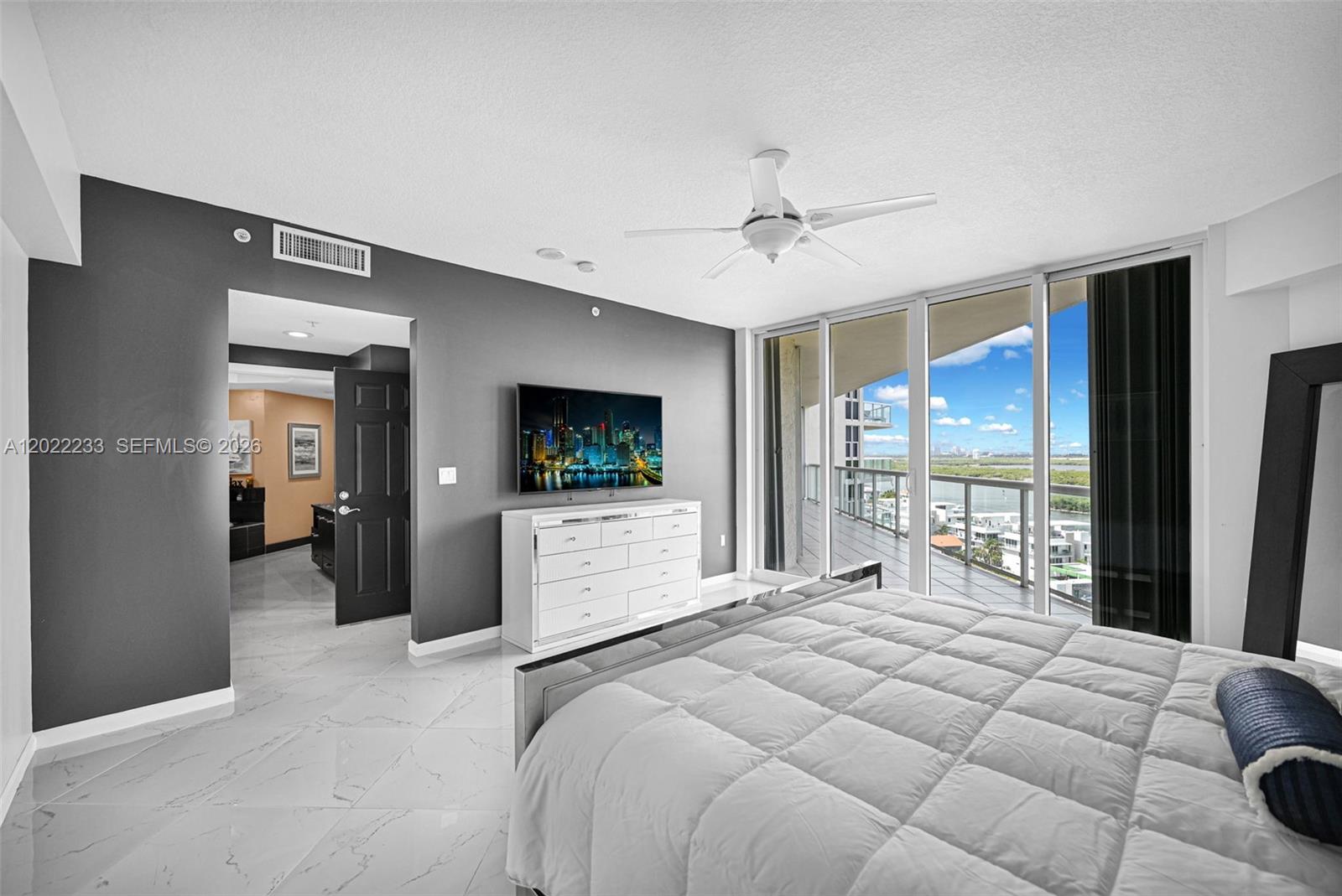 Photo of 6001 Ocean Dr #1203, Hollywood, Florida, 33019 -