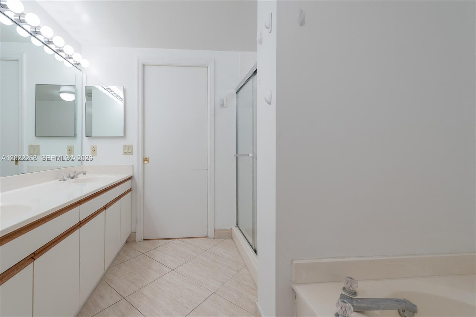 Photo of 3610 Yacht Club Dr #511, Aventura, Florida, 33180 -