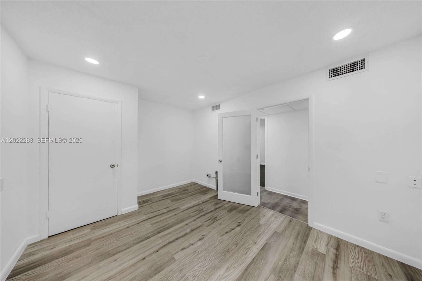 See details / sq. ft. $ 2026-05-20 0 Photo