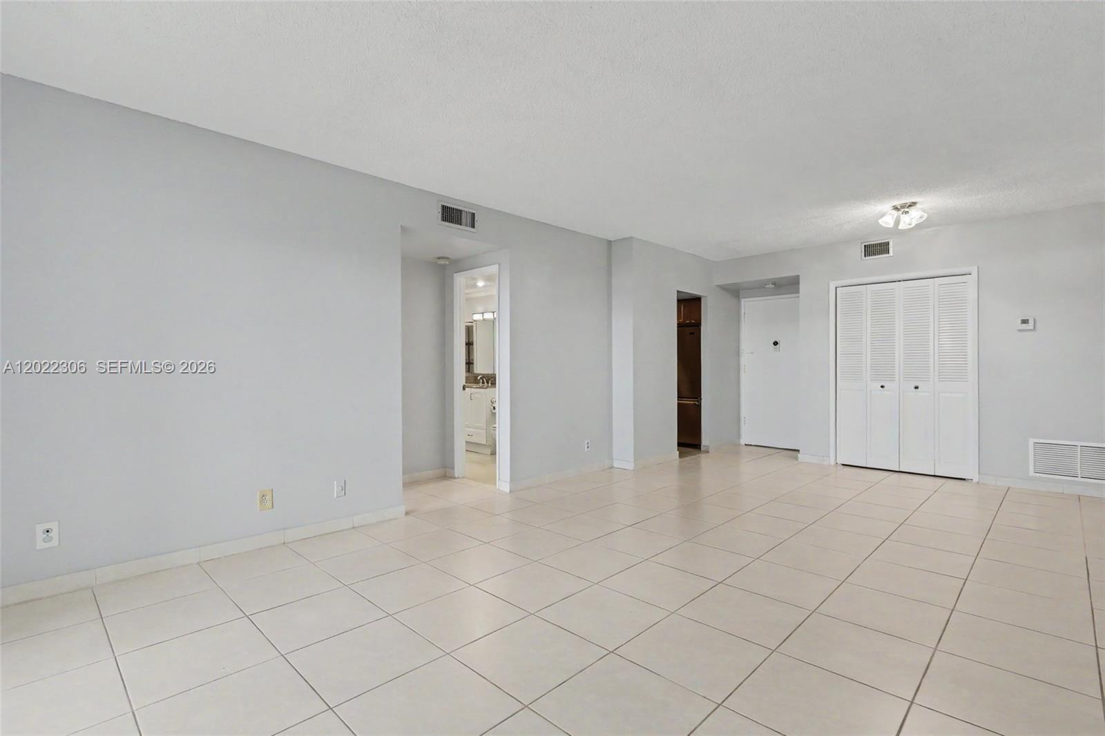See details 506 1 / 2 844 sq. ft. $ 2026-05-20 0 Photo