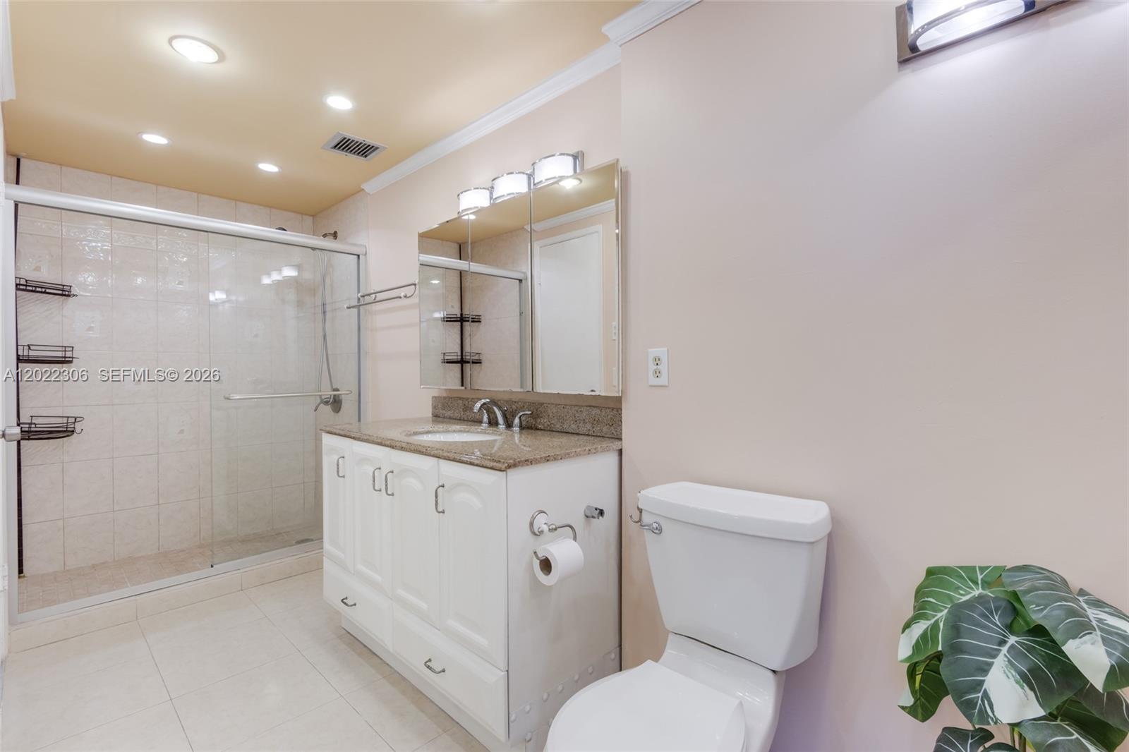See details 506 1 / 2 844 sq. ft. $ 2026-05-20 0 Photo