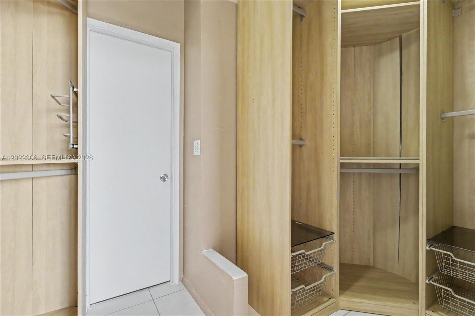 See details 506 1 / 2 844 sq. ft. $ 2026-05-20 0 Photo