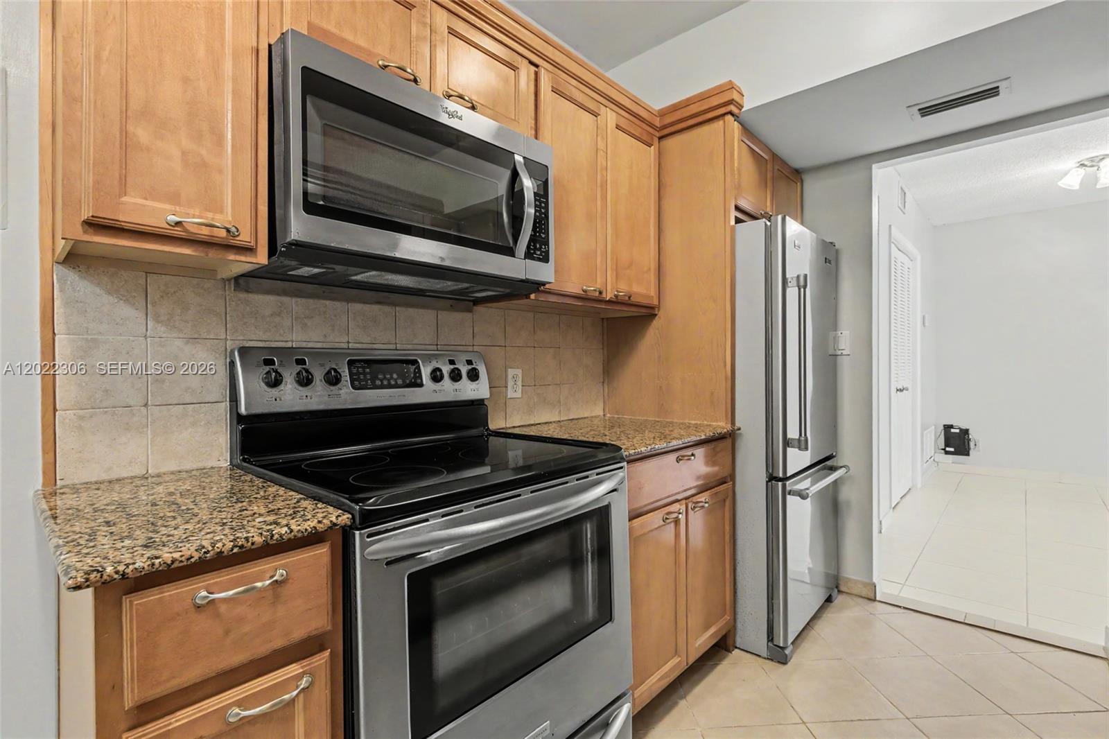 See details 506 1 / 2 844 sq. ft. $ 2026-05-20 0 Photo