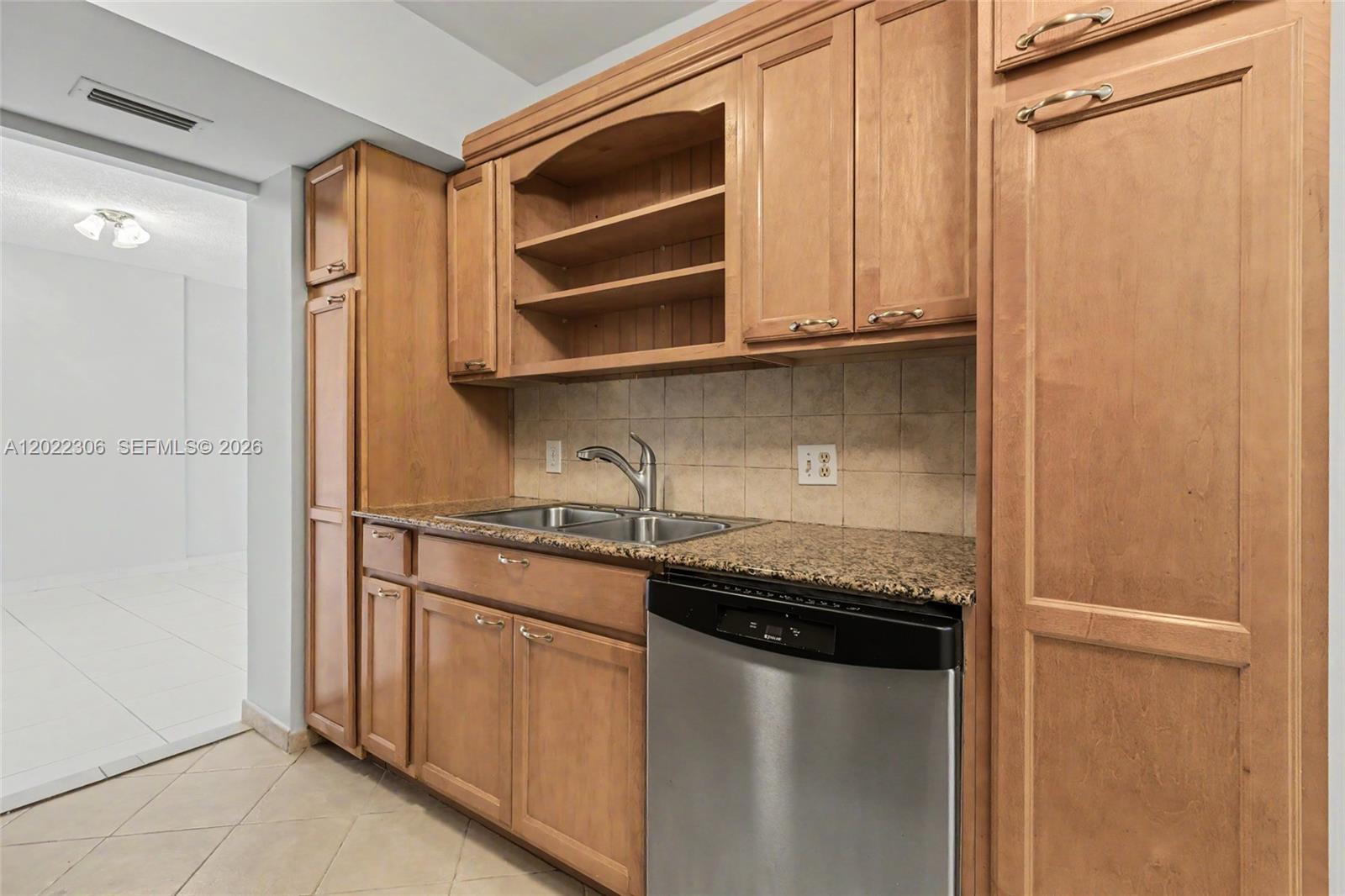 See details 506 1 / 2 844 sq. ft. $ 2026-05-20 0 Photo