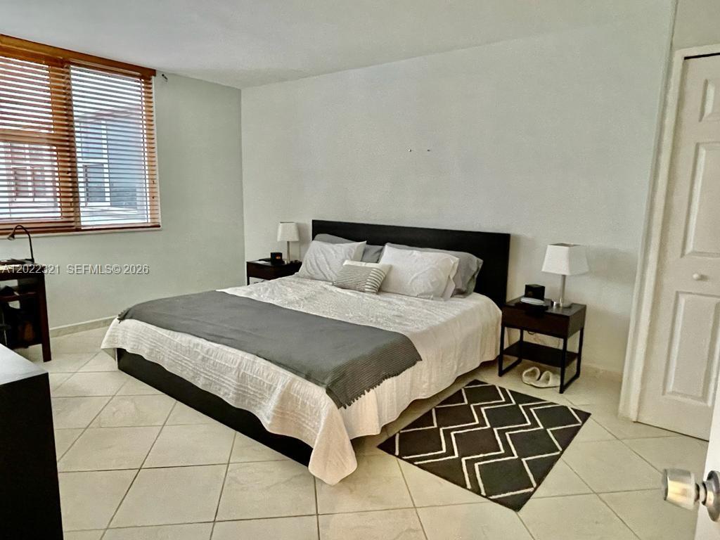 Photo of 2030 Ocean Dr  #801, Hallandale Beach, Florida, 33009 - 