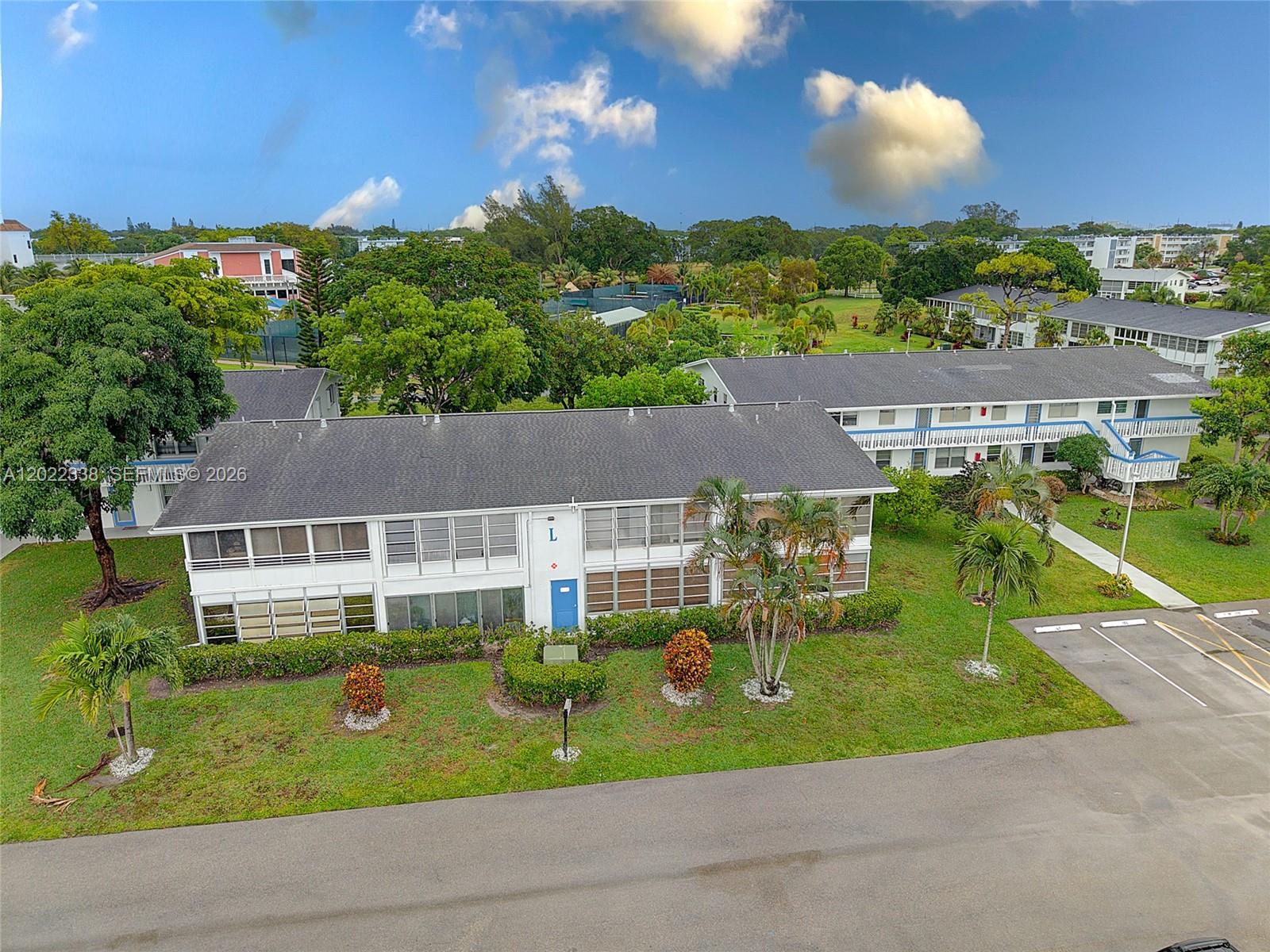 181 2 / 2 820 sq. ft. $ 2026-05-20 0 foto