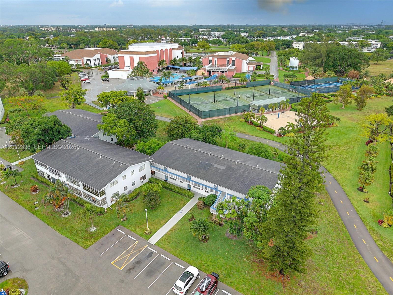 181 2 / 2 820 sq. ft. $ 2026-05-20 0 foto