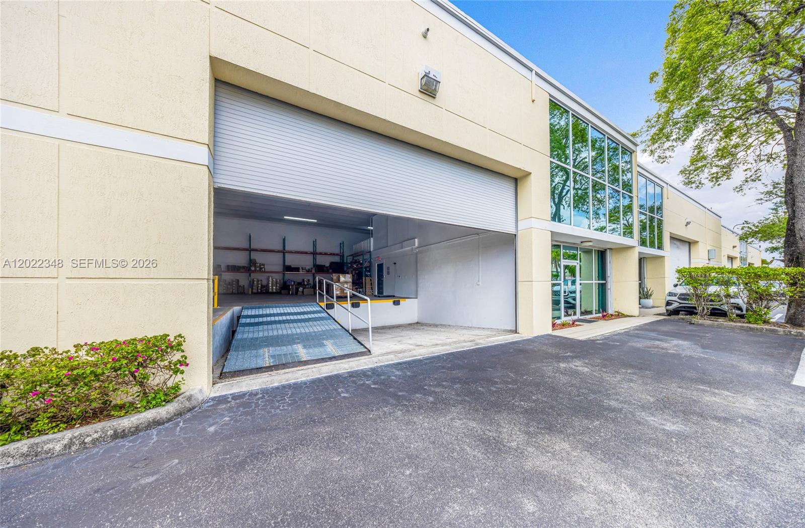 See details 8009 / sq. ft. $ 2026-05-20 0 Photo