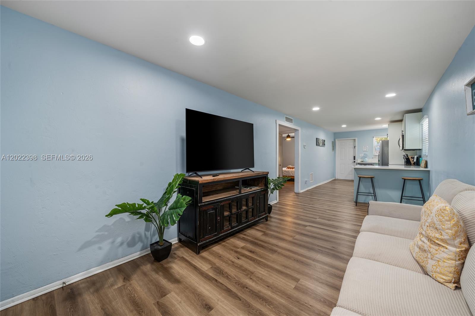   /  1056 sq. ft. $ 2026-05-20 0 Photo