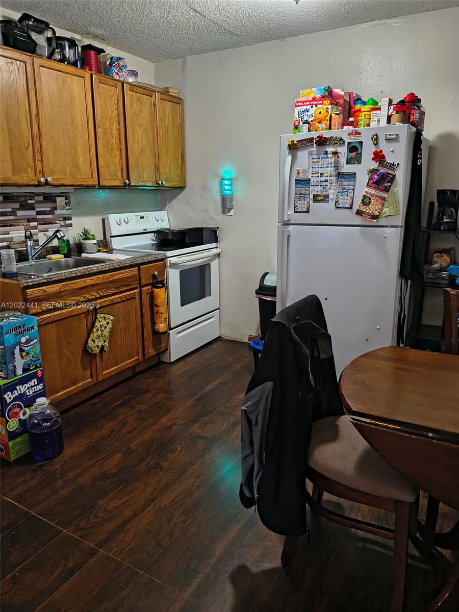   /  1048 sq. ft. $ 2026-05-20 0 Photo