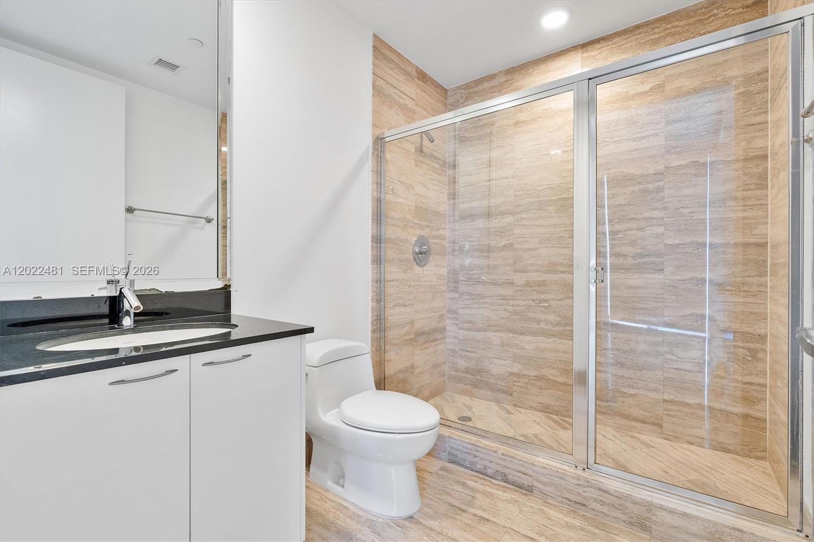 See details 904 3 / 4 2327 sq. ft. $ 2026-05-20 0 Photo