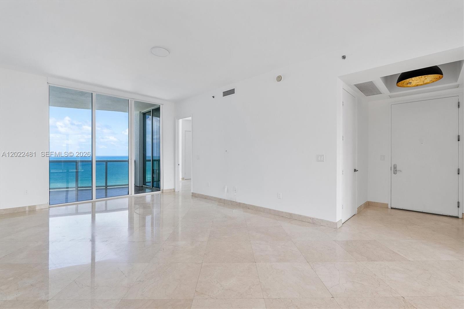 See details 904 3 / 4 2327 sq. ft. $ 2026-05-20 0 Photo
