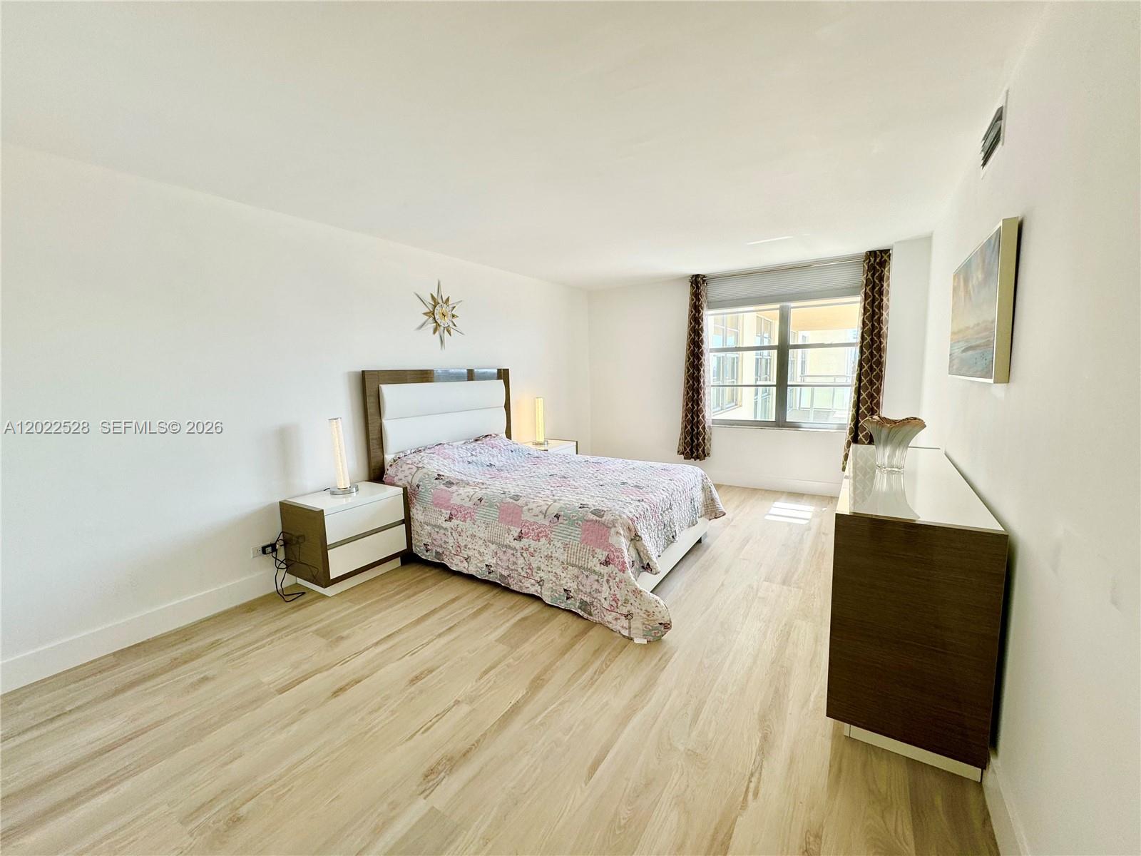 See details 2316 2 / 2 1276 sq. ft. $ 2026-05-20 0 Photo