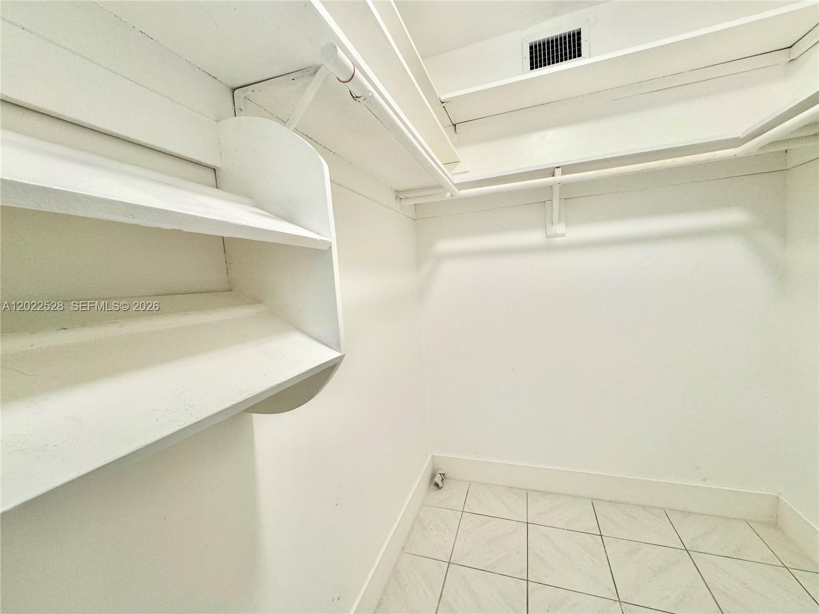 See details 2316 2 / 2 1276 sq. ft. $ 2026-05-20 0 Photo