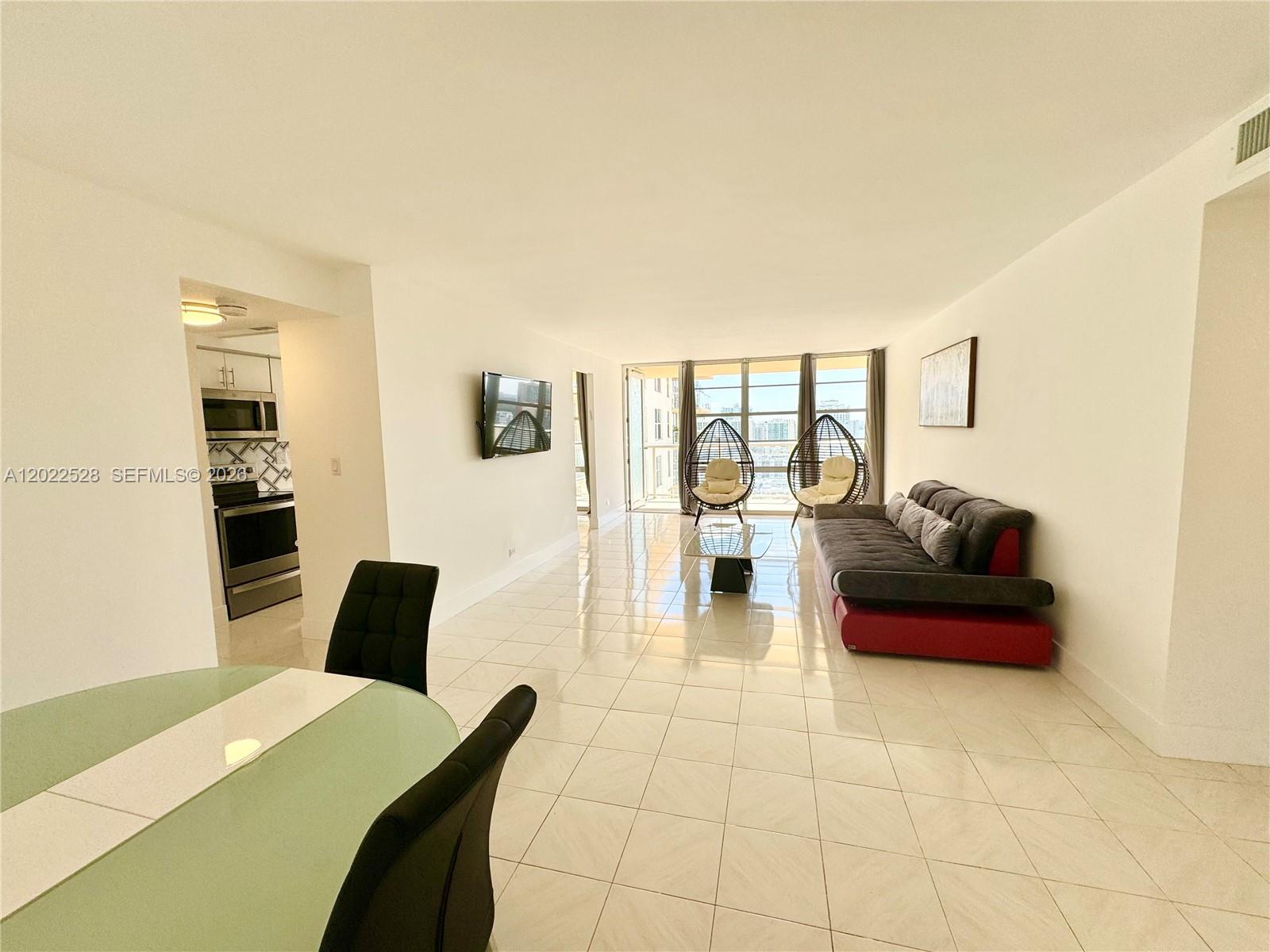 See details 2316 2 / 2 1276 sq. ft. $ 2026-05-20 0 Photo