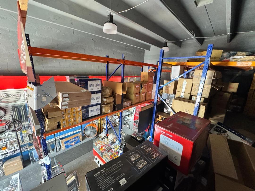 See details 12390 / sq. ft. $ 2026-05-20 0 Photo