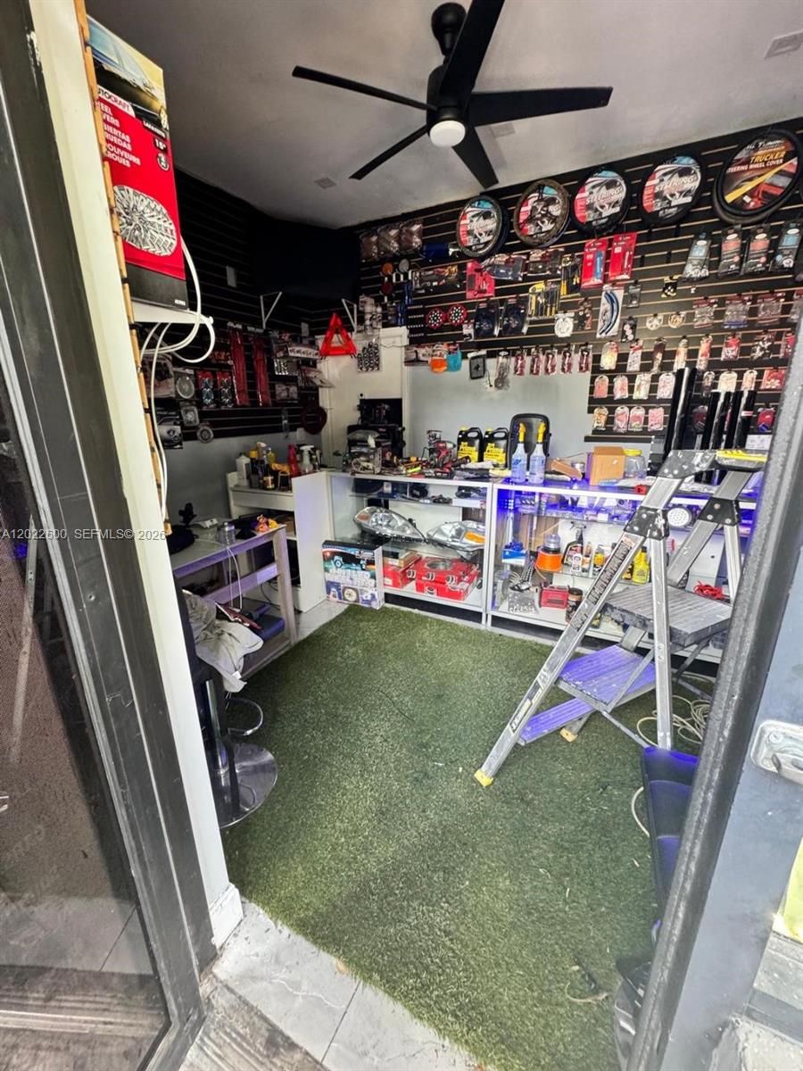 See details 12390 / sq. ft. $ 2026-05-20 0 Photo