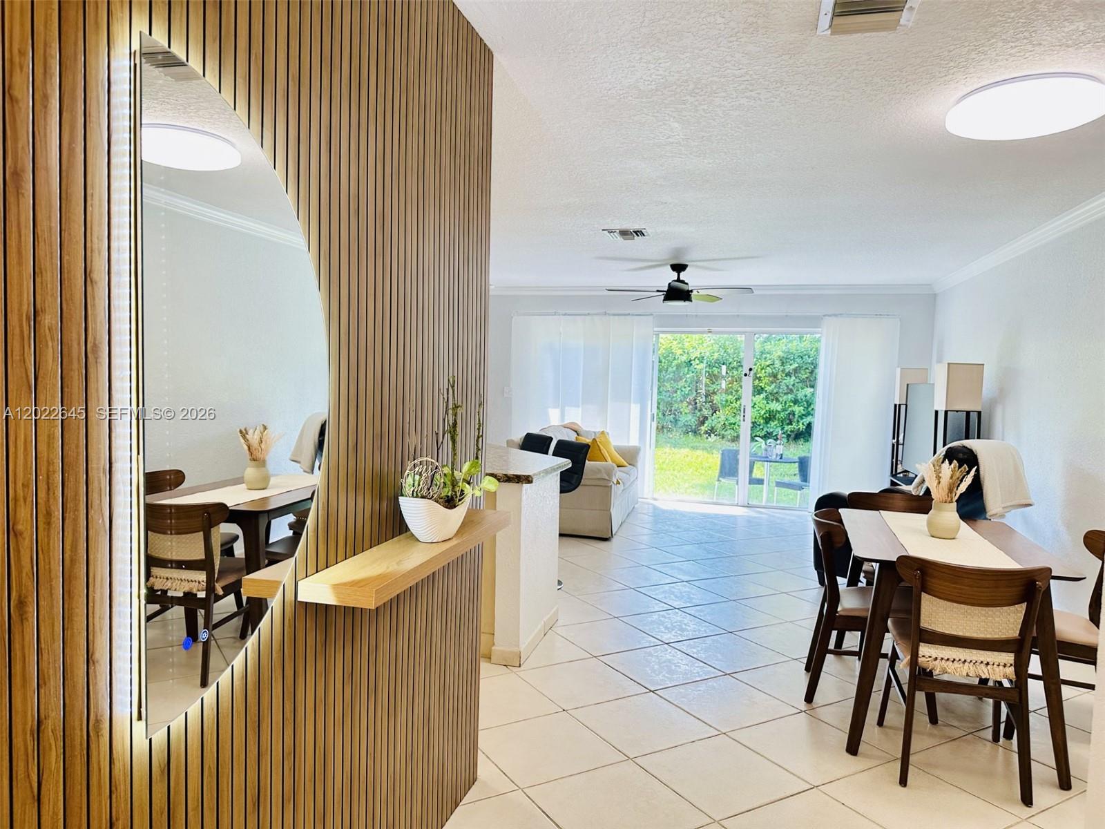 Ver detalles 8952 3 / 3 1473 sq. ft. $ 2026-05-21 0 foto