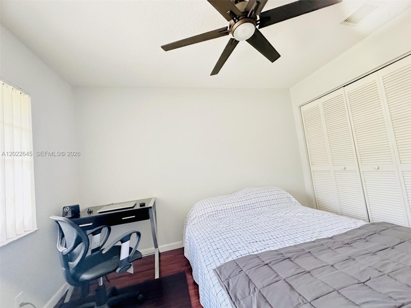 Ver detalles 8952 3 / 3 1473 sq. ft. $ 2026-05-21 0 foto