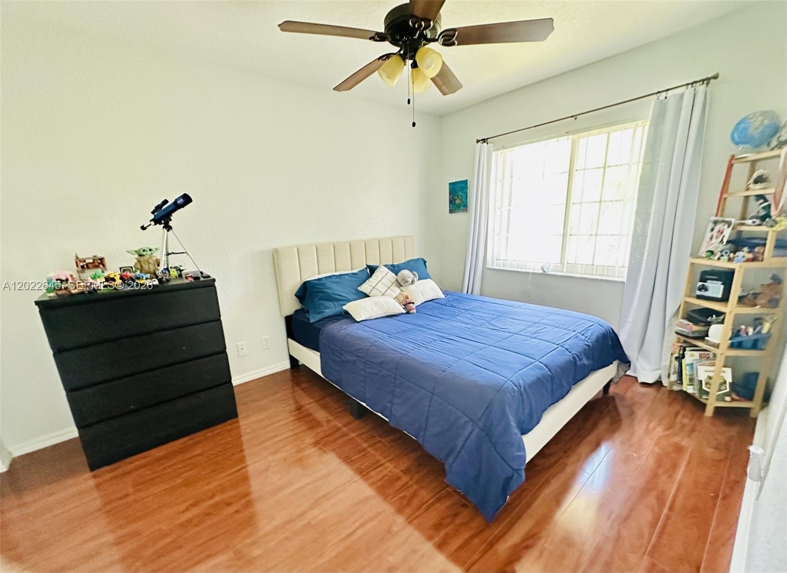 Ver detalles 8952 3 / 3 1473 sq. ft. $ 2026-05-21 0 foto