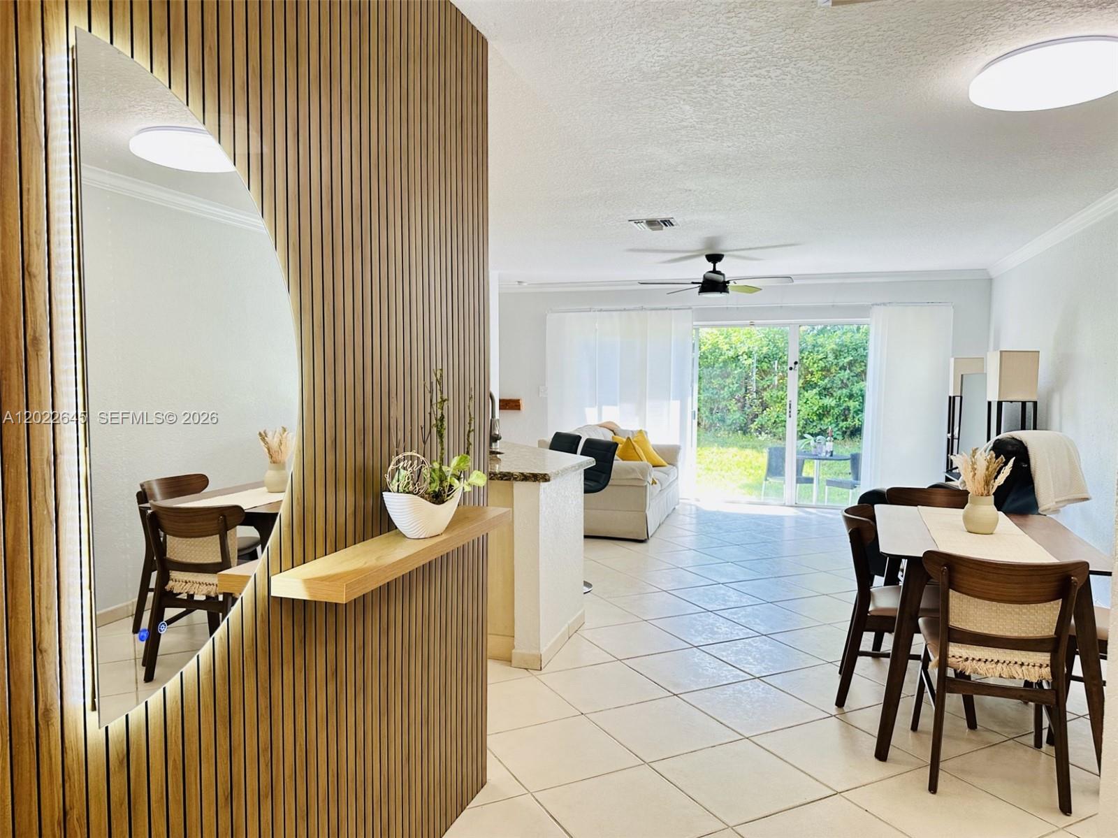 Ver detalles 8952 3 / 3 1473 sq. ft. $ 2026-05-21 0 foto