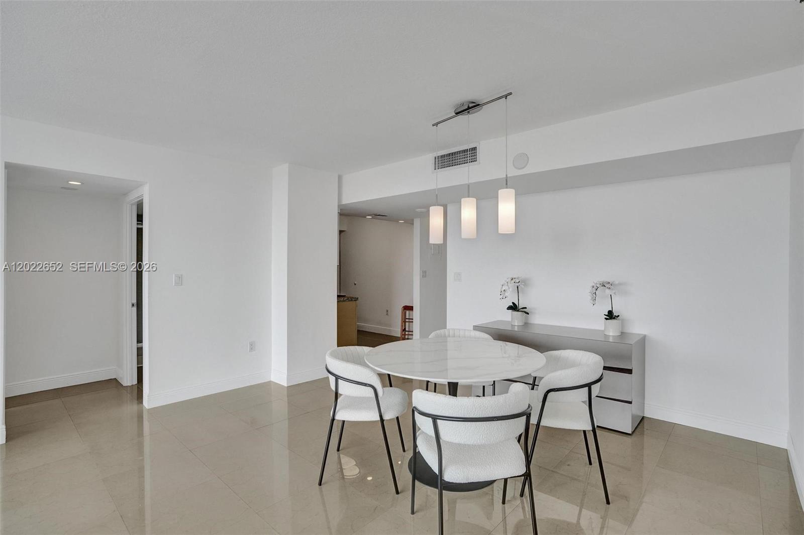 Photo of 20515 Country Club Dr  #1641, Aventura, Florida, 33180 - 