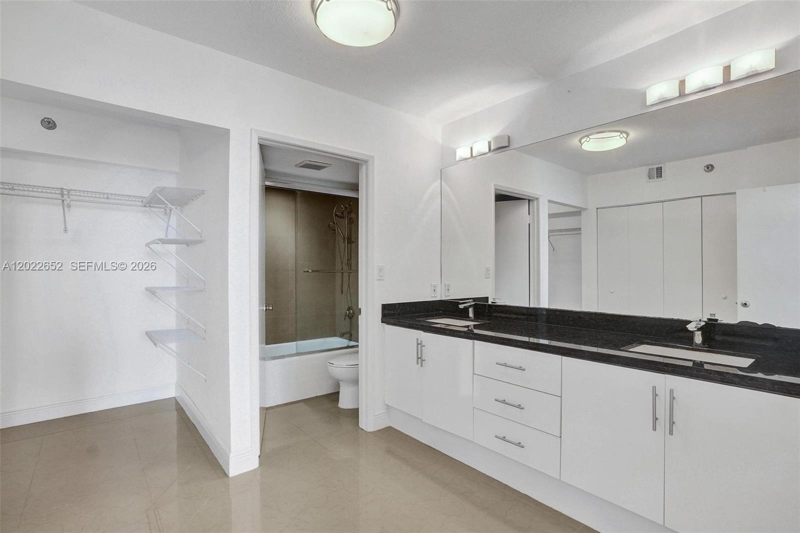 Photo of 20515 Country Club Dr  #1641, Aventura, Florida, 33180 - 