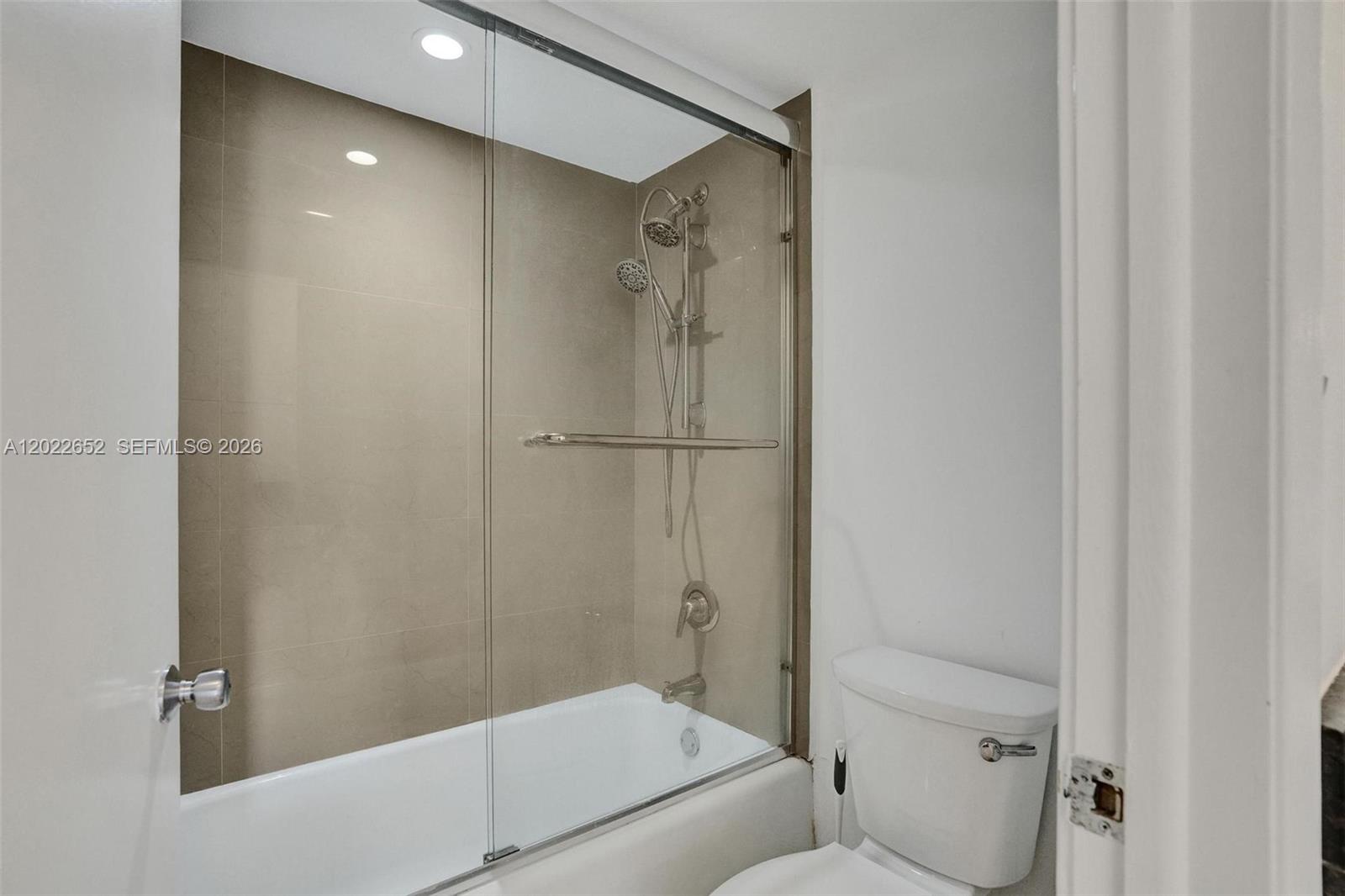 Photo of 20515 Country Club Dr  #1641, Aventura, Florida, 33180 - 
