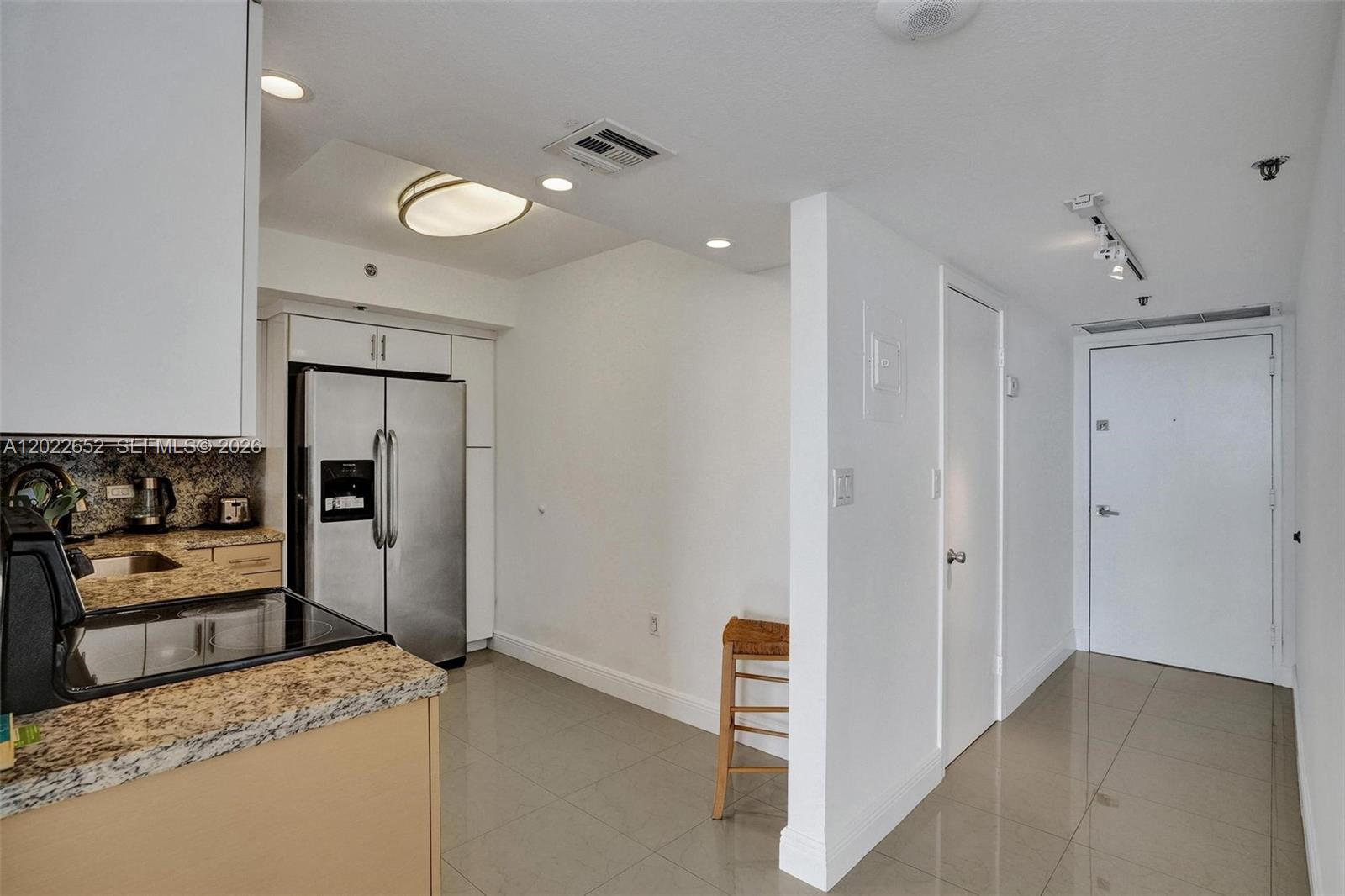 Photo of 20515 Country Club Dr  #1641, Aventura, Florida, 33180 - 
