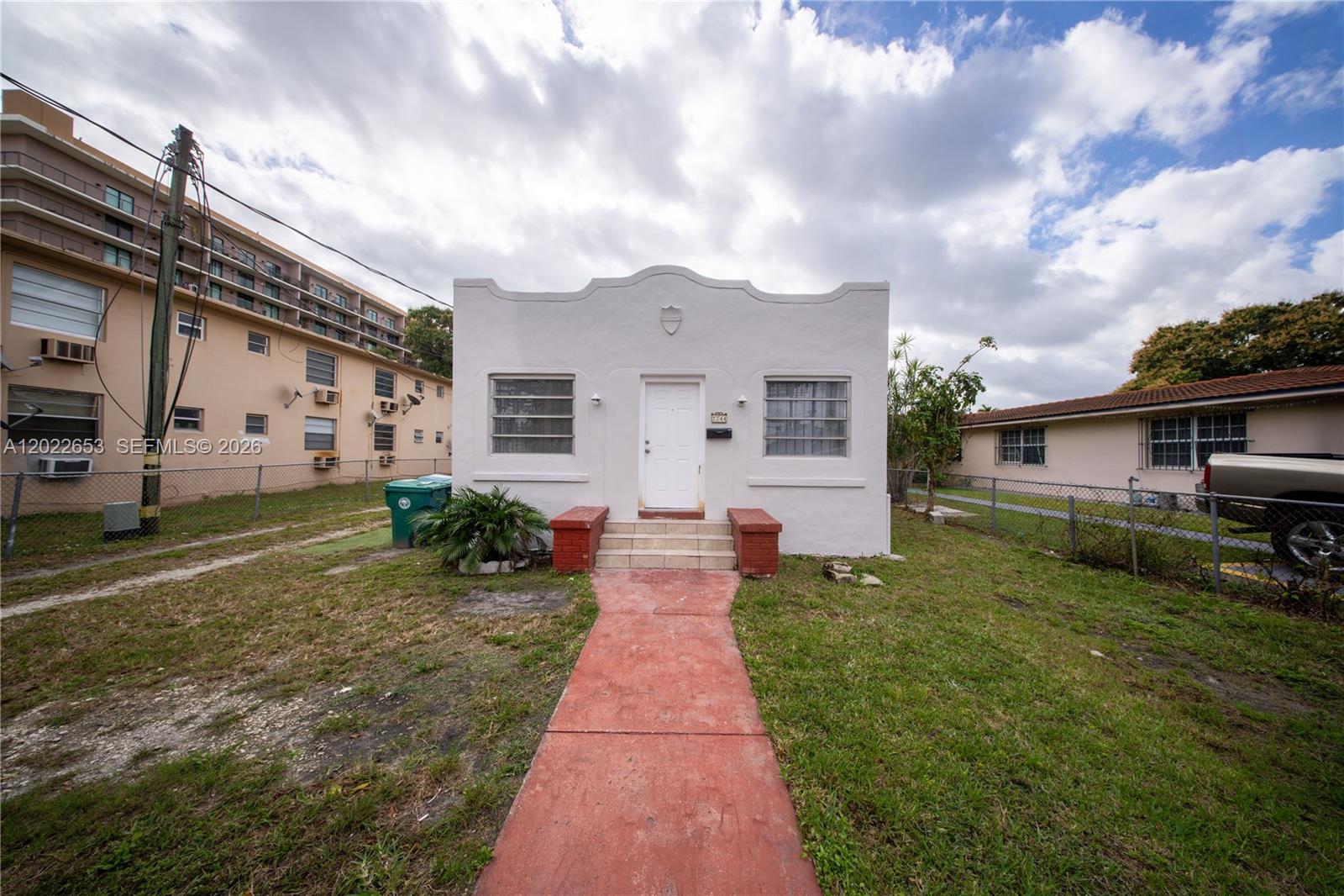 See details / 1563 sq. ft. $ 2026-05-20 0 Photo