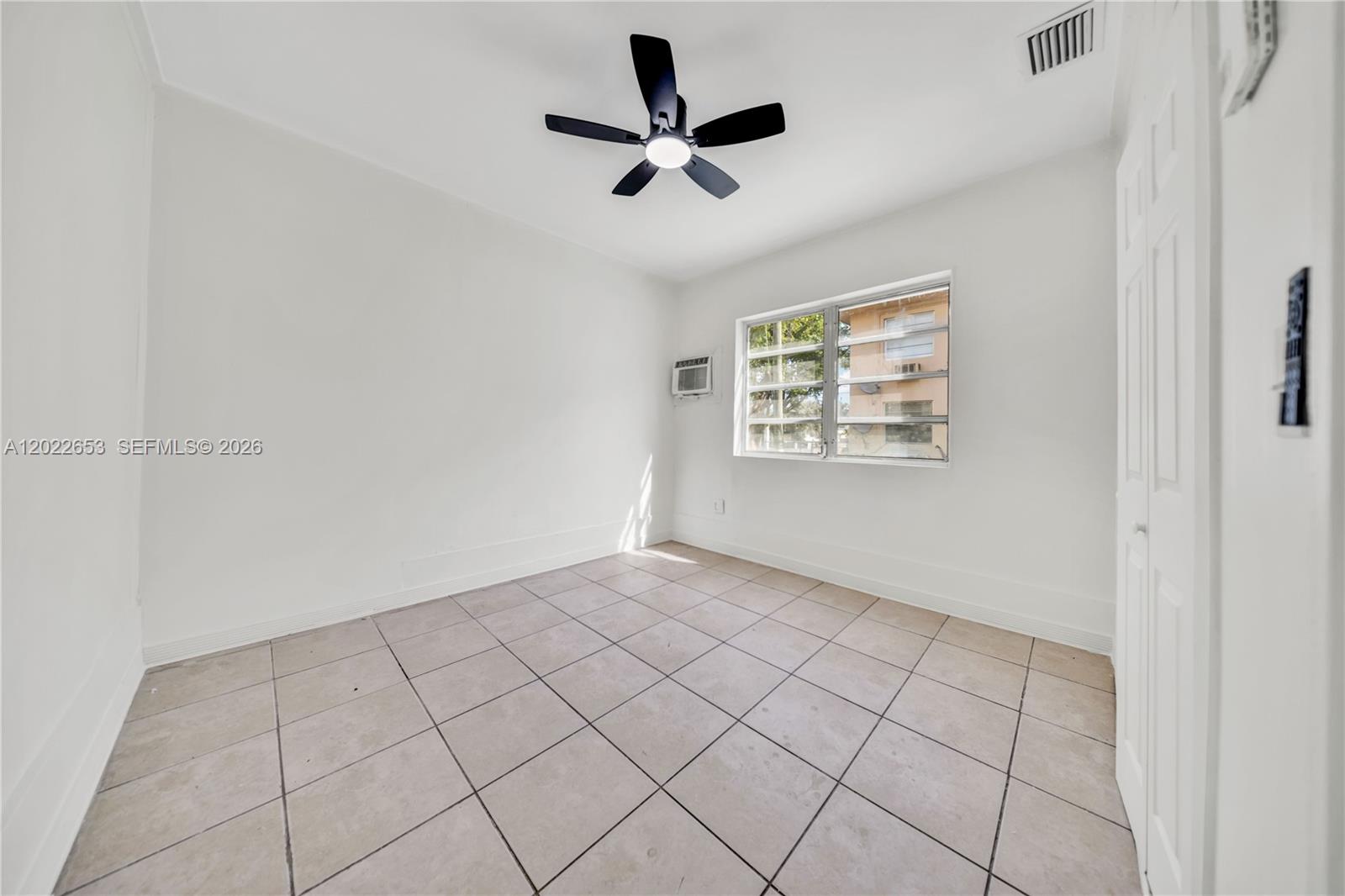 See details / 1563 sq. ft. $ 2026-05-20 0 Photo