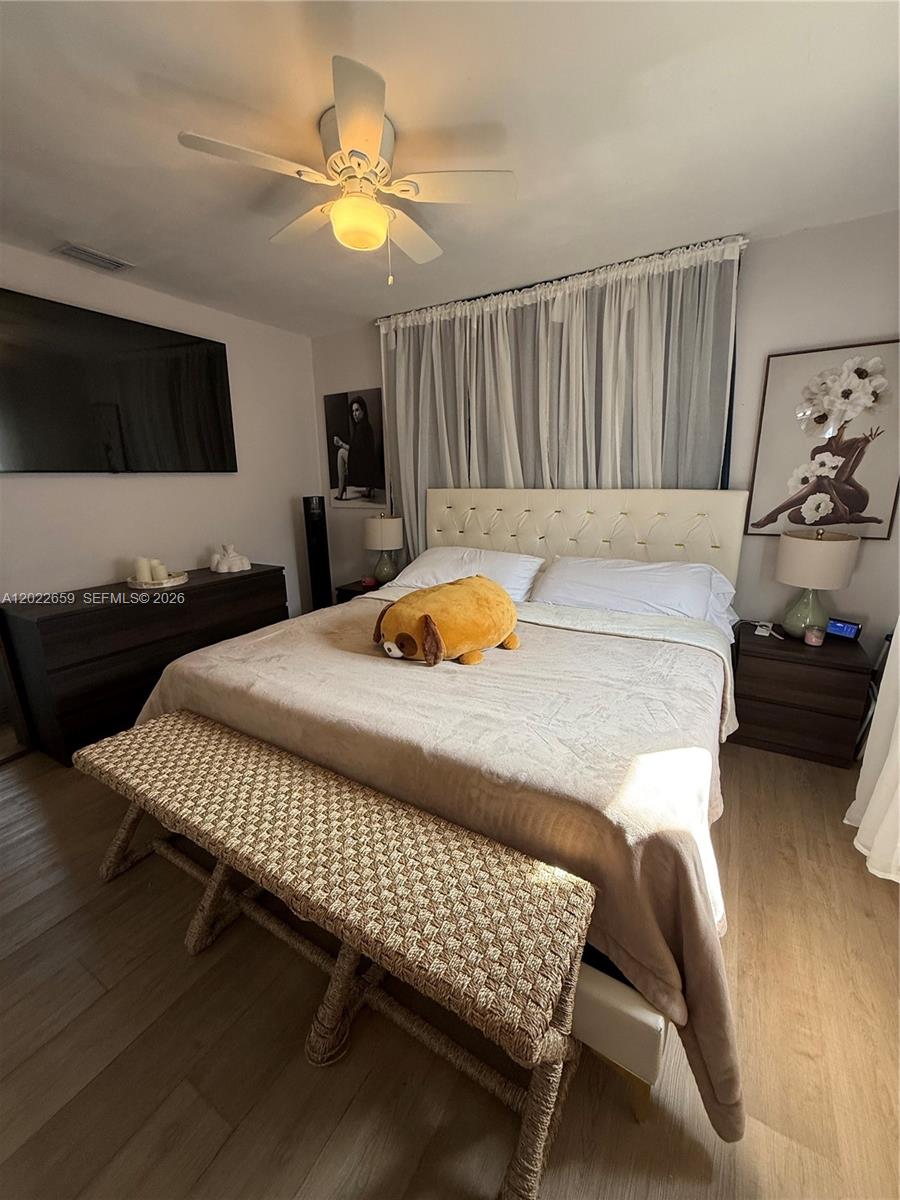 Ver detalles 1825 3 / 2 1192 sq. ft. $ 2026-05-20 0 foto