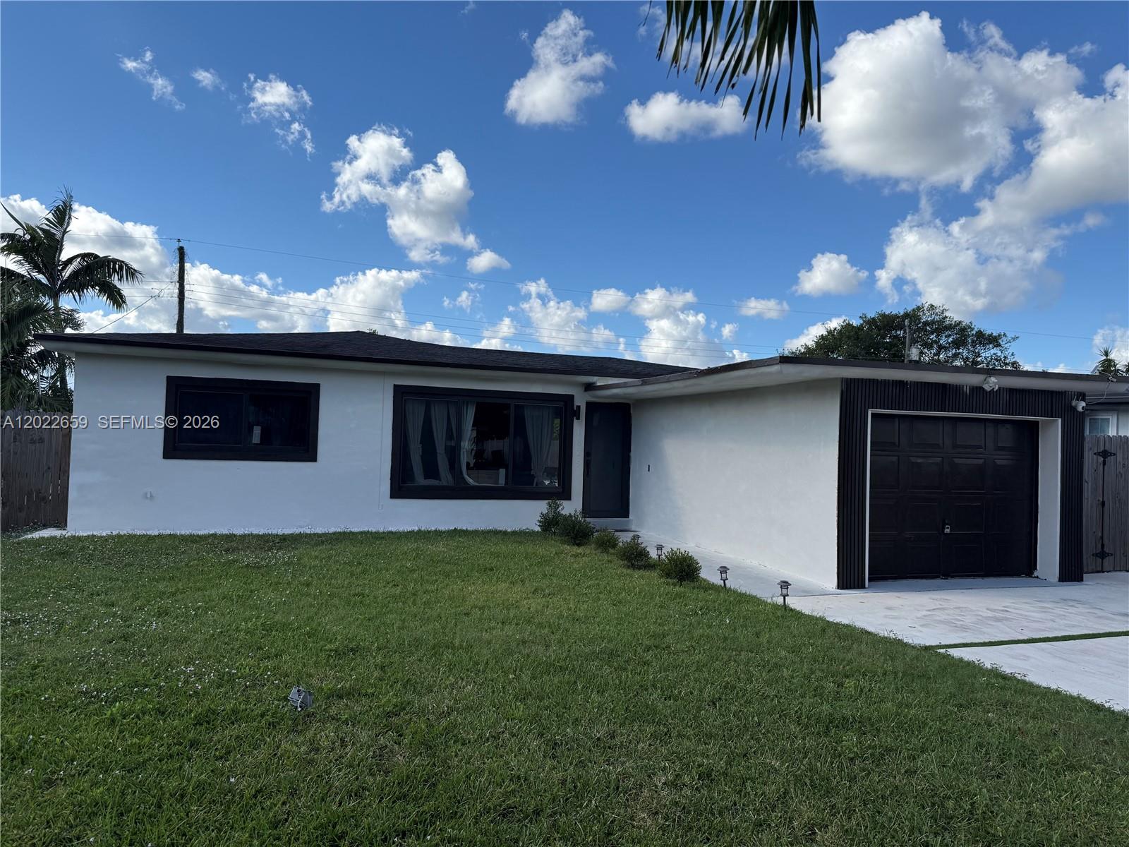 Ver detalles 1825 3 / 2 1192 sq. ft. $ 2026-05-20 0 foto