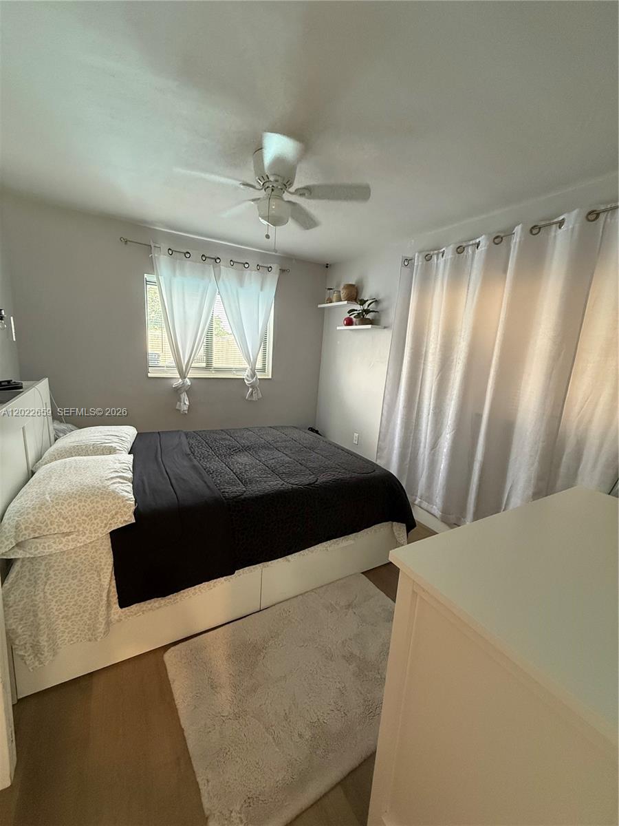 Ver detalles 1825 3 / 2 1192 sq. ft. $ 2026-05-20 0 foto