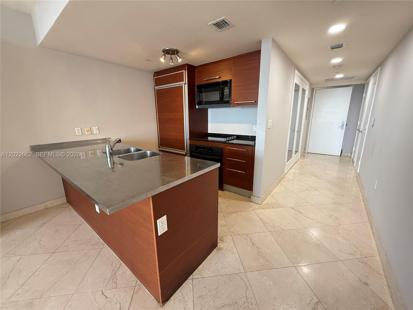 4009 2 / 1 1086 sq. ft. $ 2026-05-20 0 Photo