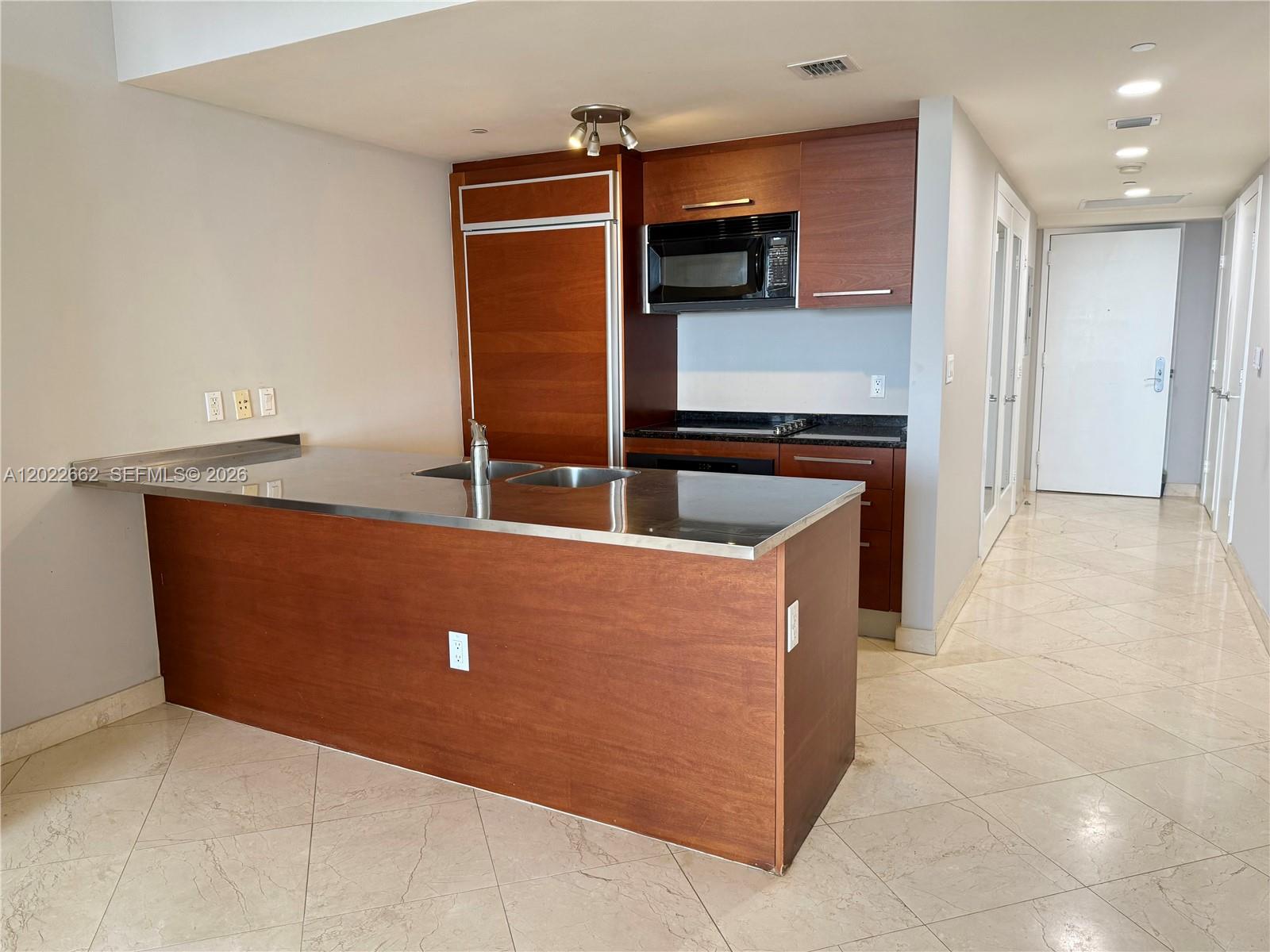 4009 2 / 1 1086 sq. ft. $ 2026-05-20 0 Photo