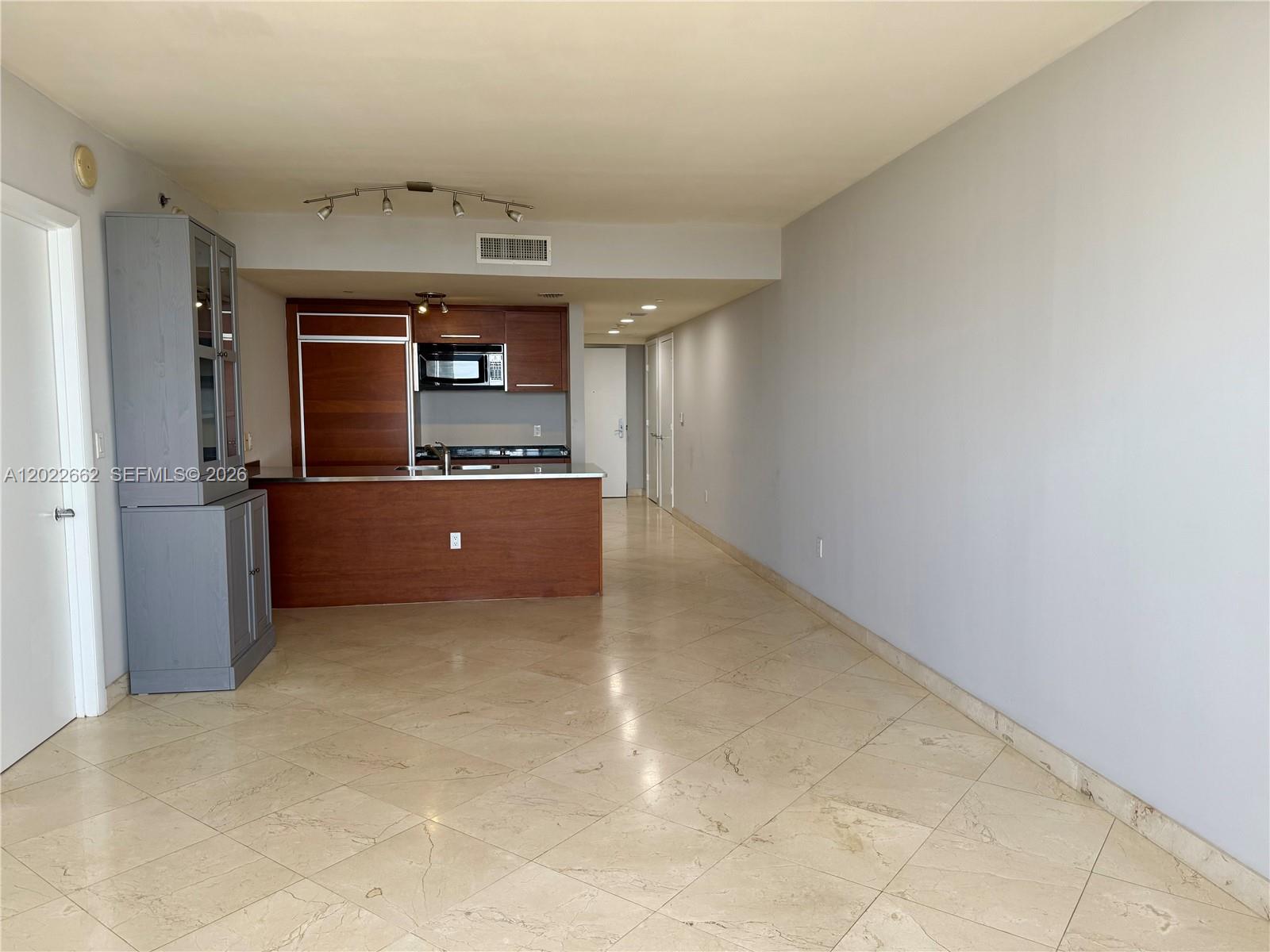 4009 2 / 1 1086 sq. ft. $ 2026-05-20 0 Photo
