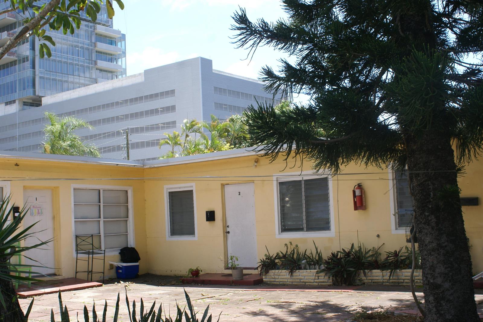 1-4  / 0 2420 sq. ft. $ 2026-06-20 0 foto