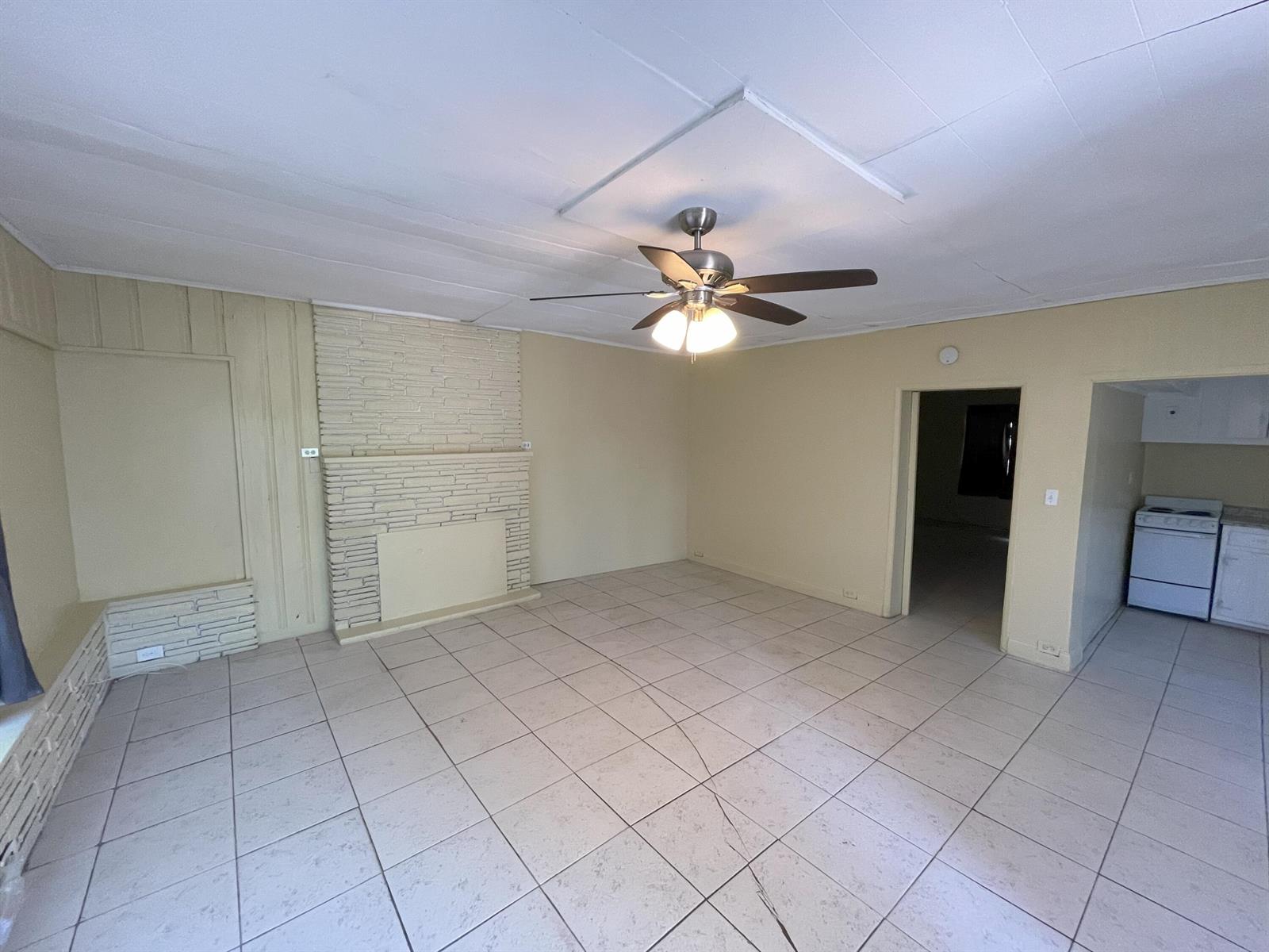 1-4  / 0 2420 sq. ft. $ 2026-06-20 0 foto